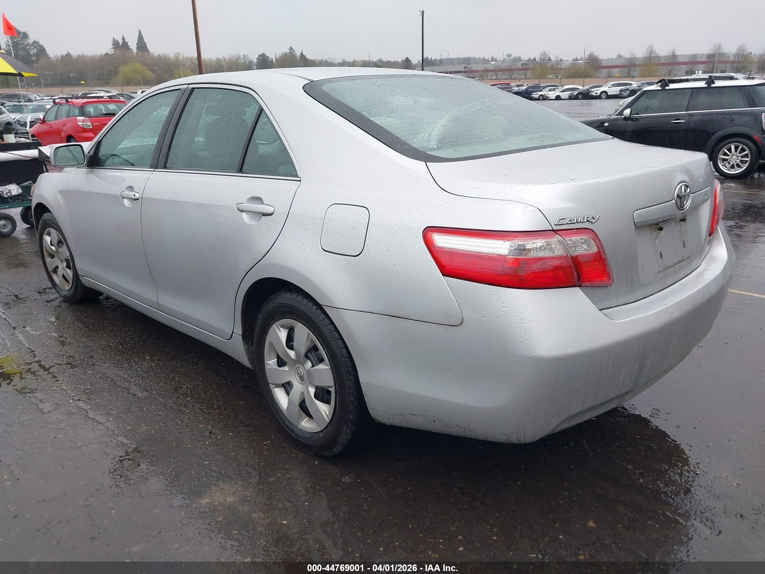2009 Toyota Camry Le Silver vin: 4T4BE46K59R102332
