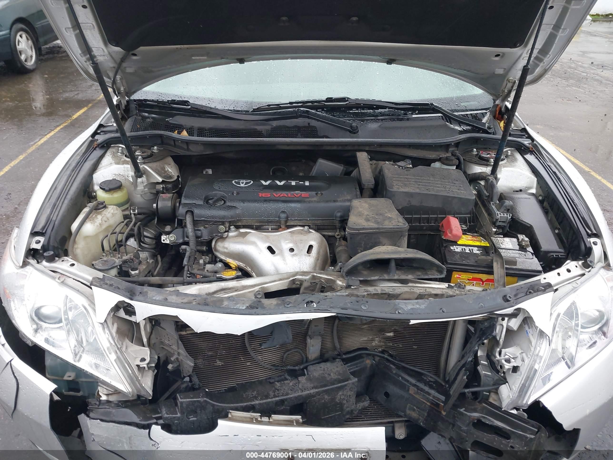 2009 Toyota Camry Le Silver vin: 4T4BE46K59R102332