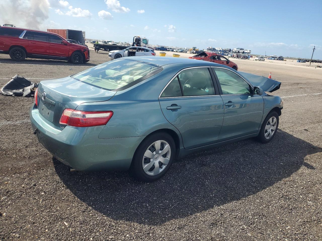2009 Toyota Camry Le Green vin: 4T4BE46K59R108809