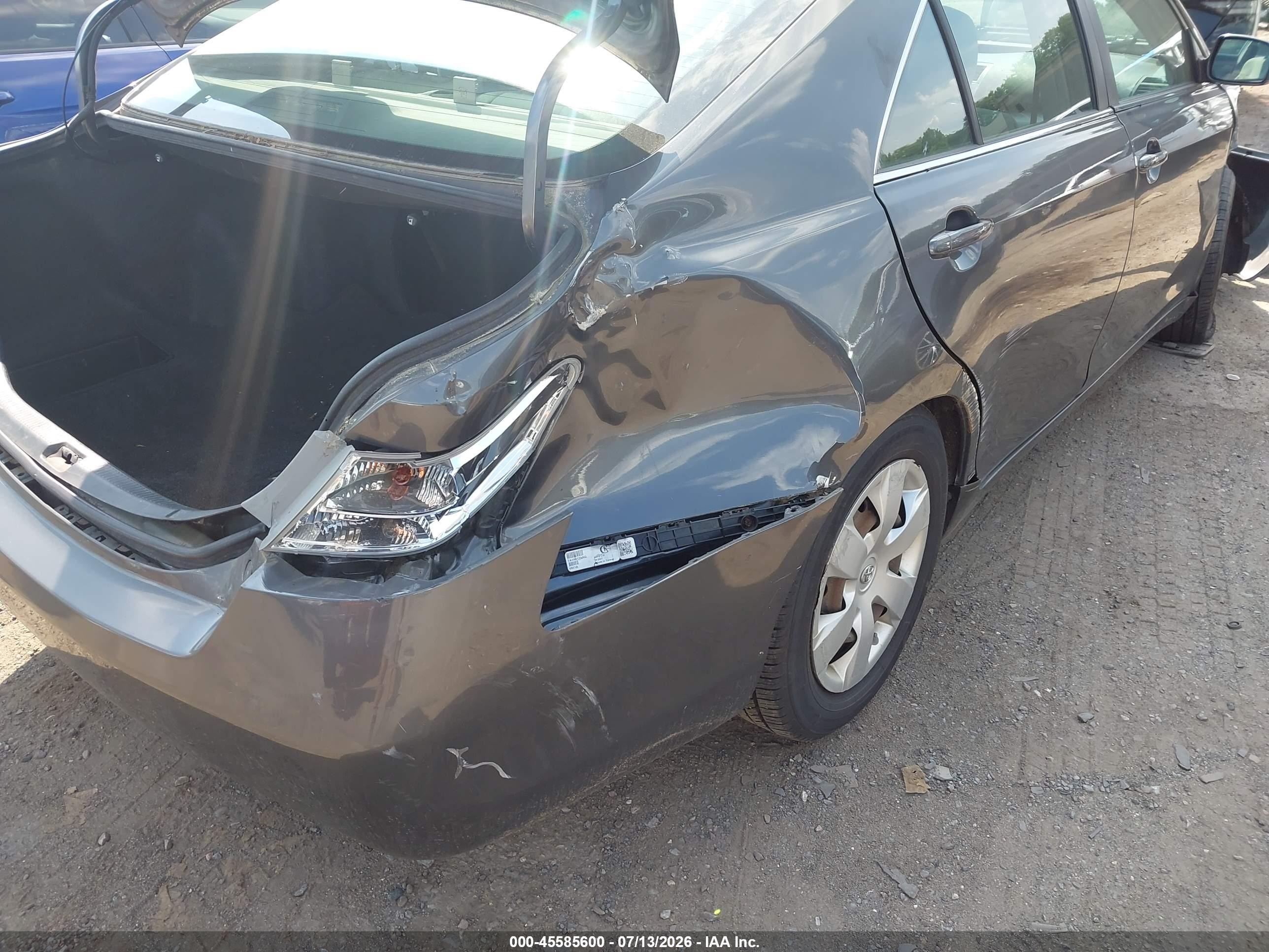 2009 Toyota Camry Le Gray vin: 4T4BE46K59R115372