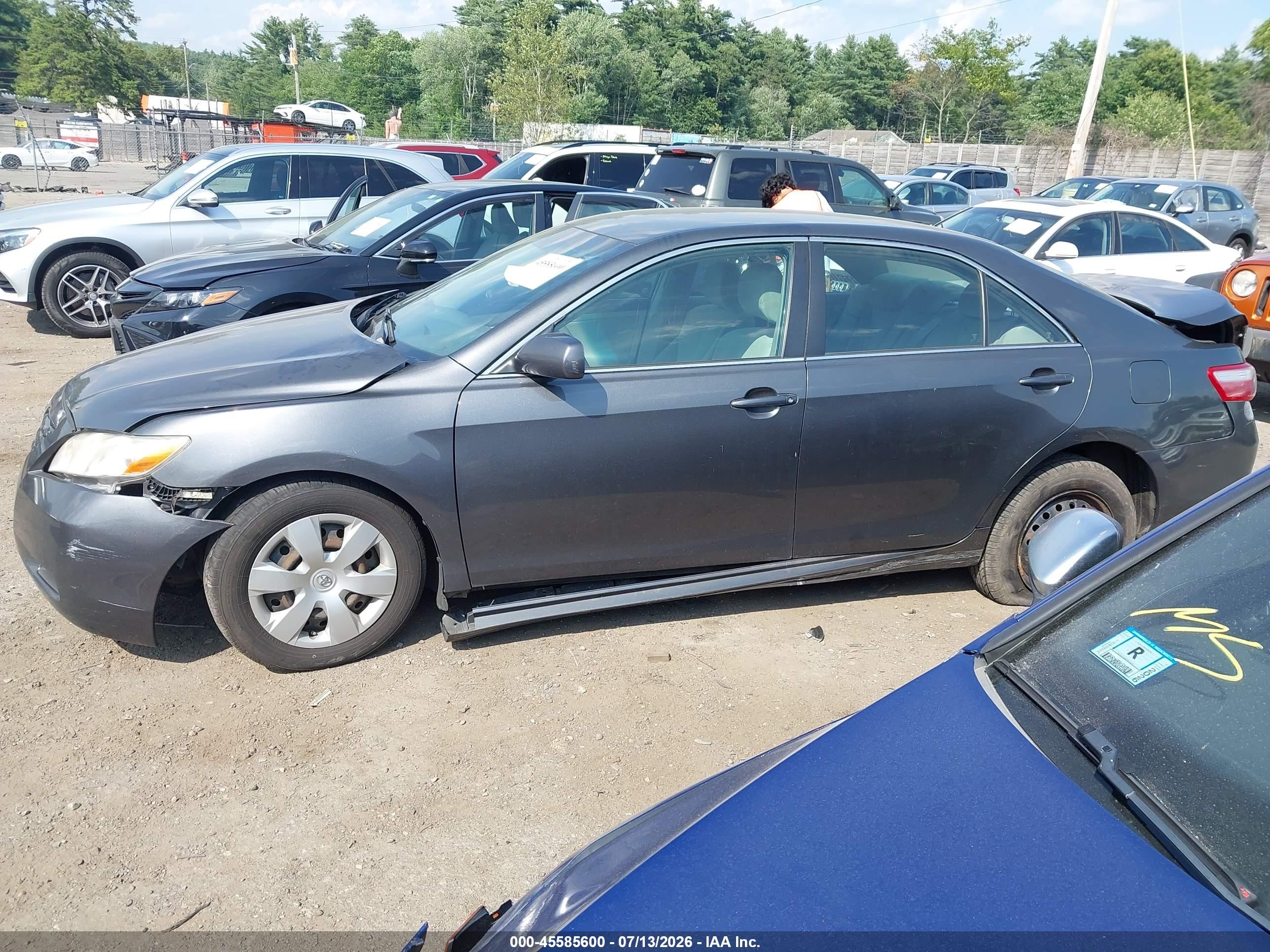 2009 Toyota Camry Le Gray vin: 4T4BE46K59R115372