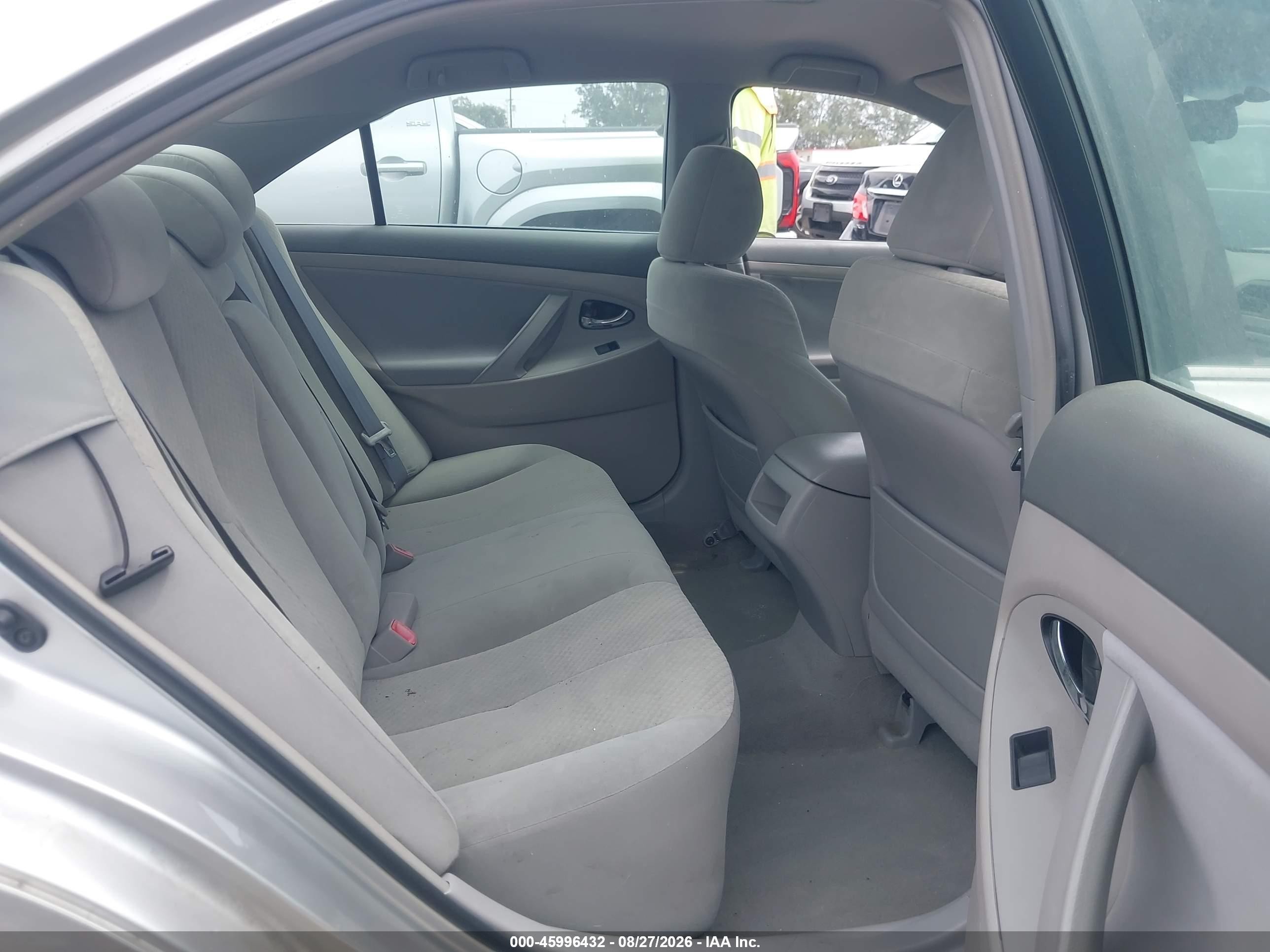 2009 Toyota Camry Le Серебряный vin: 4T4BE46K59R118319