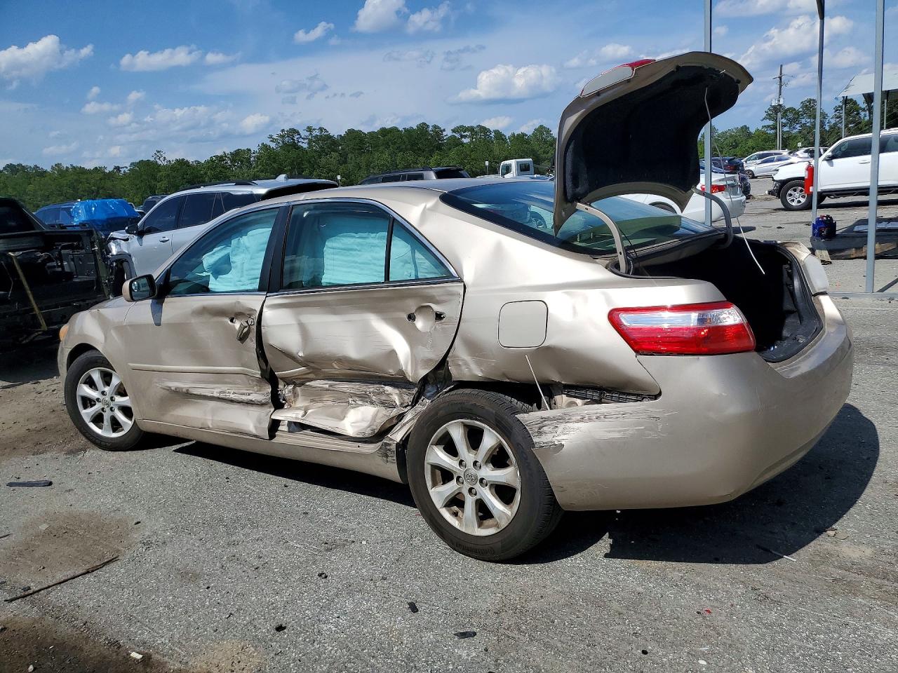 2009 Toyota Camry Le Tan vin: 4T4BE46K59R135248