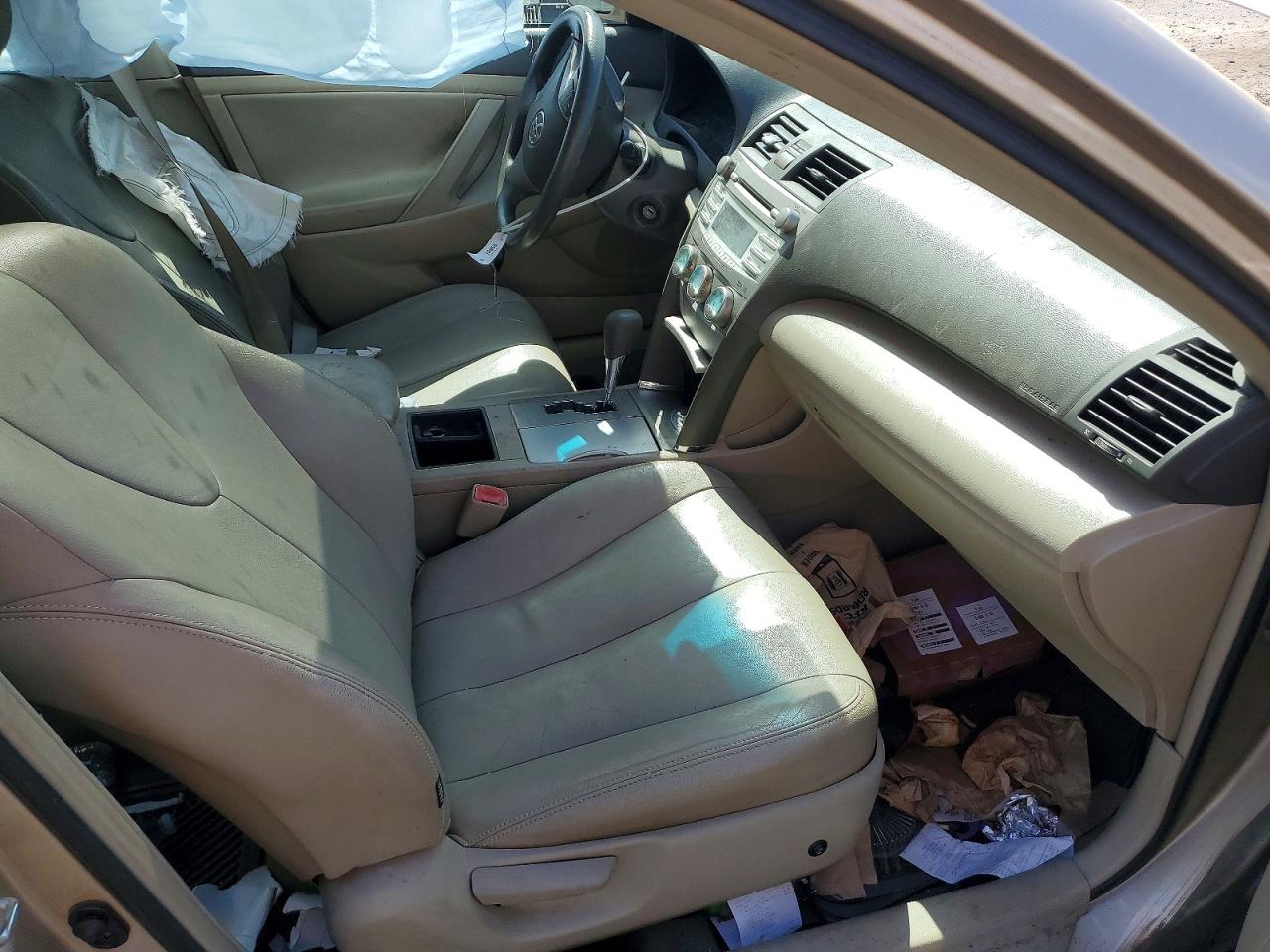 2009 Toyota Camry Le Tan vin: 4T4BE46K59R135248