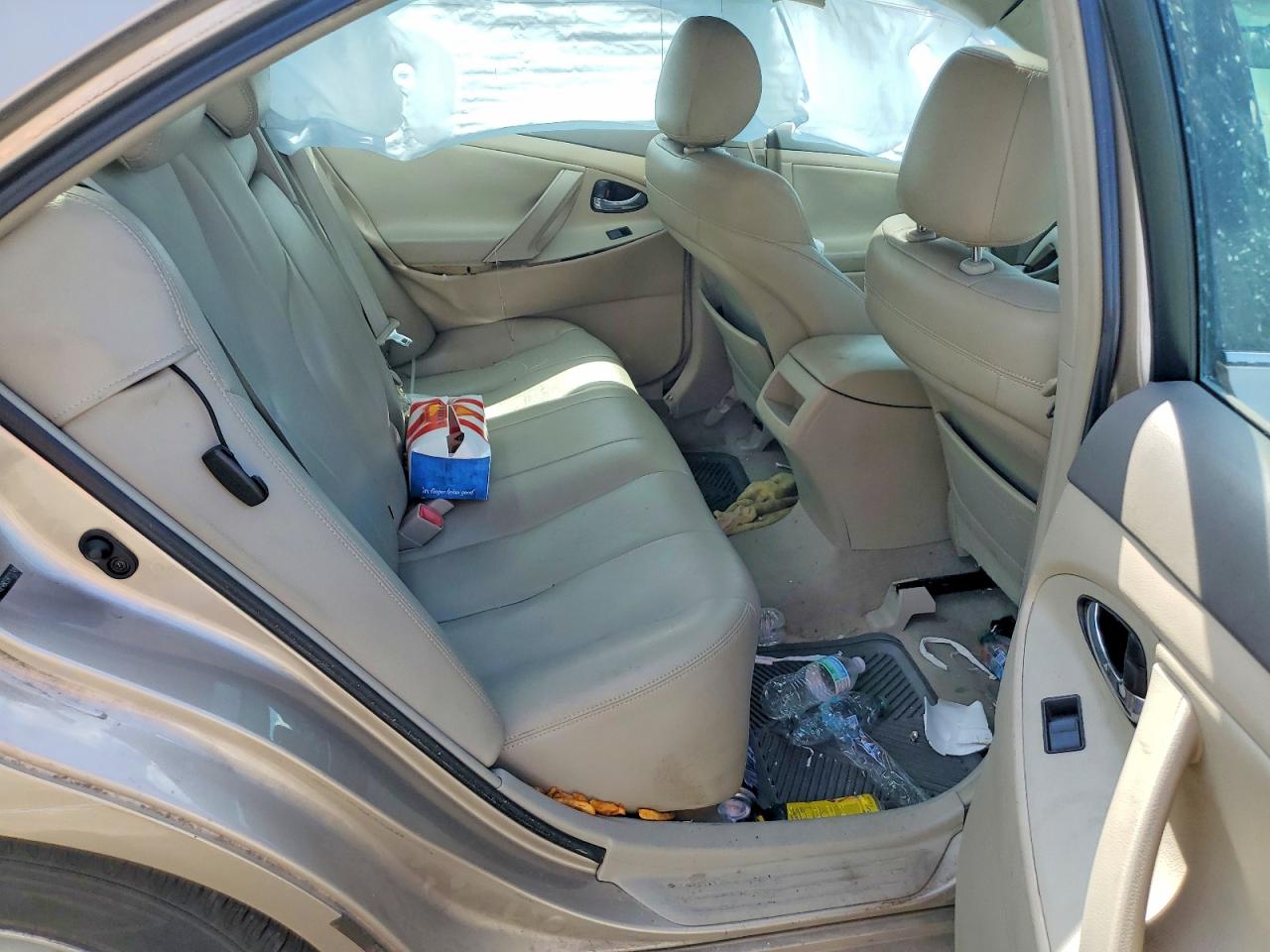 2009 Toyota Camry Le Tan vin: 4T4BE46K59R135248