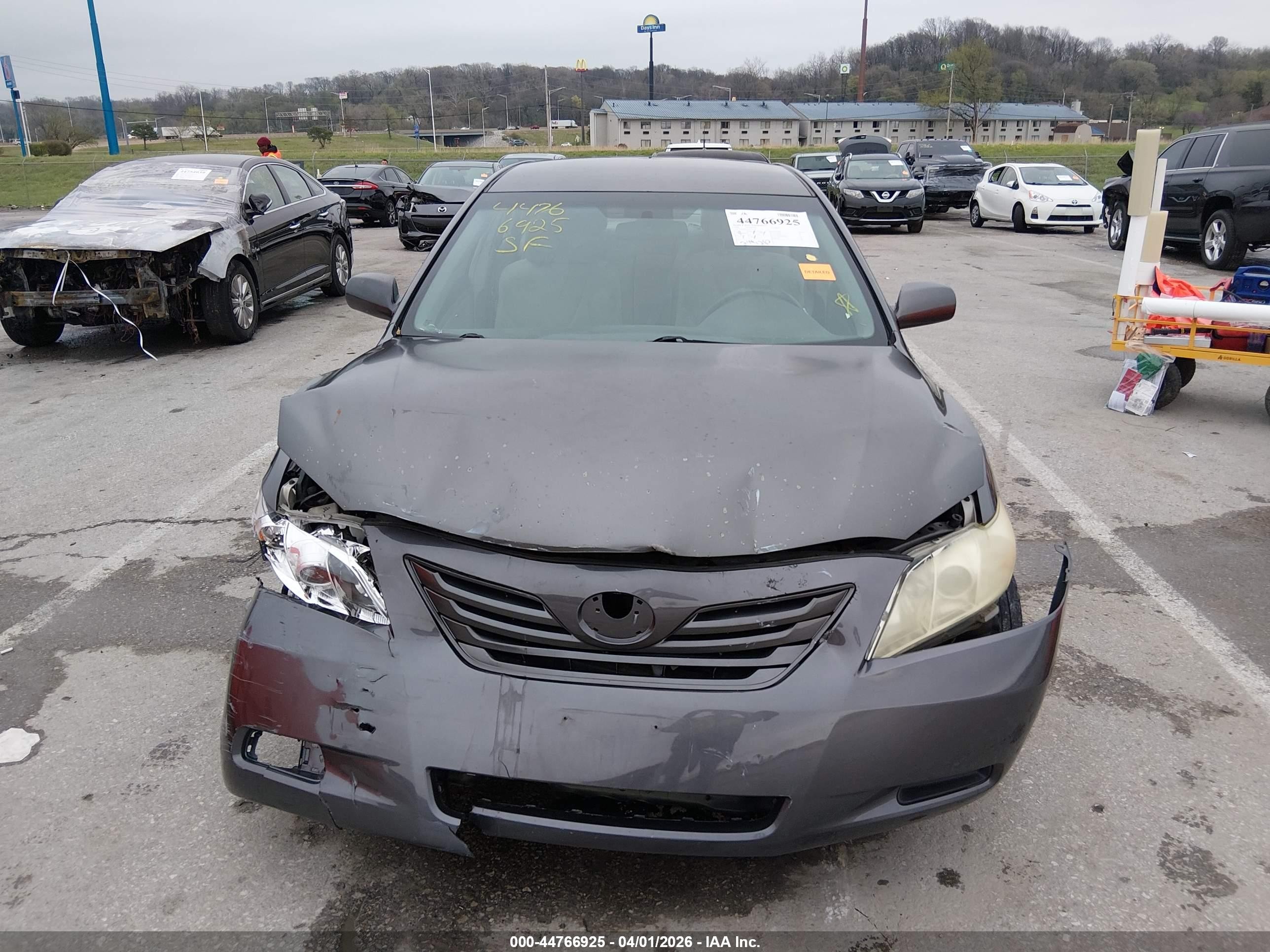 2009 Toyota Camry Le Серый vin: 4T4BE46K59R137226