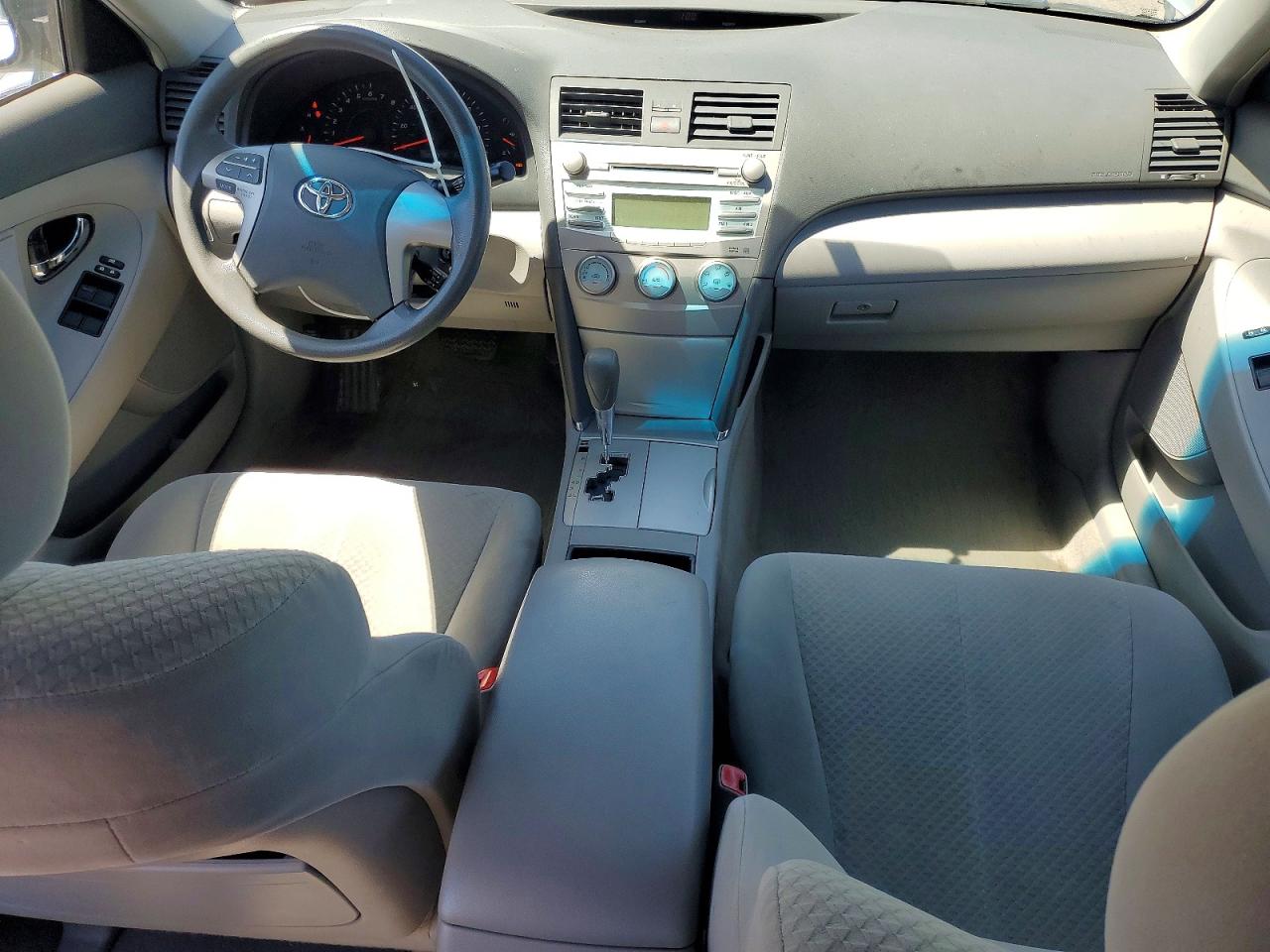 2007 Toyota Camry Le Silver vin: 4T4BE46K67R001779
