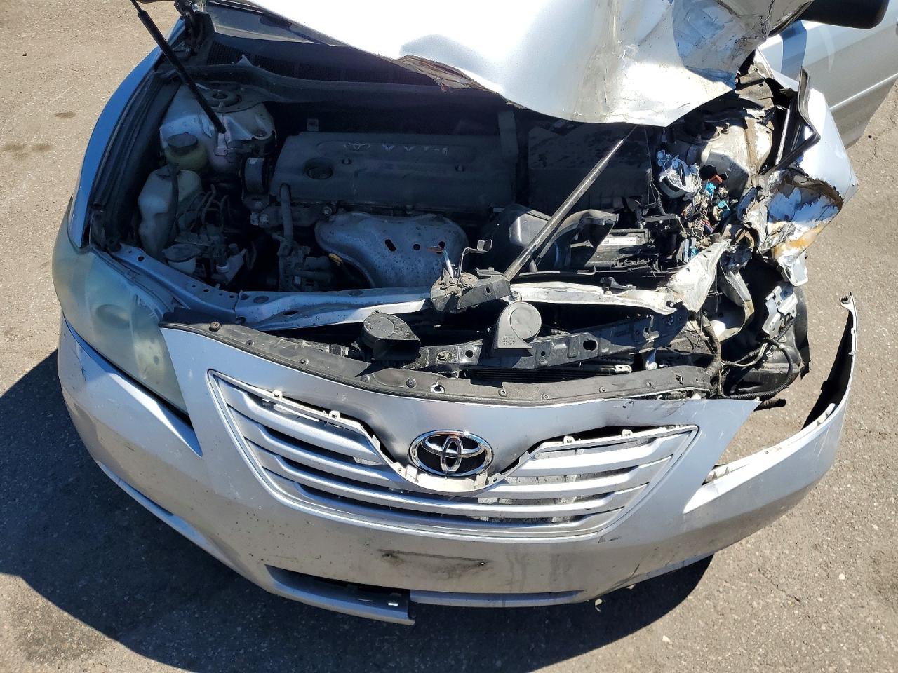 2007 Toyota Camry Le Silver vin: 4T4BE46K67R001779