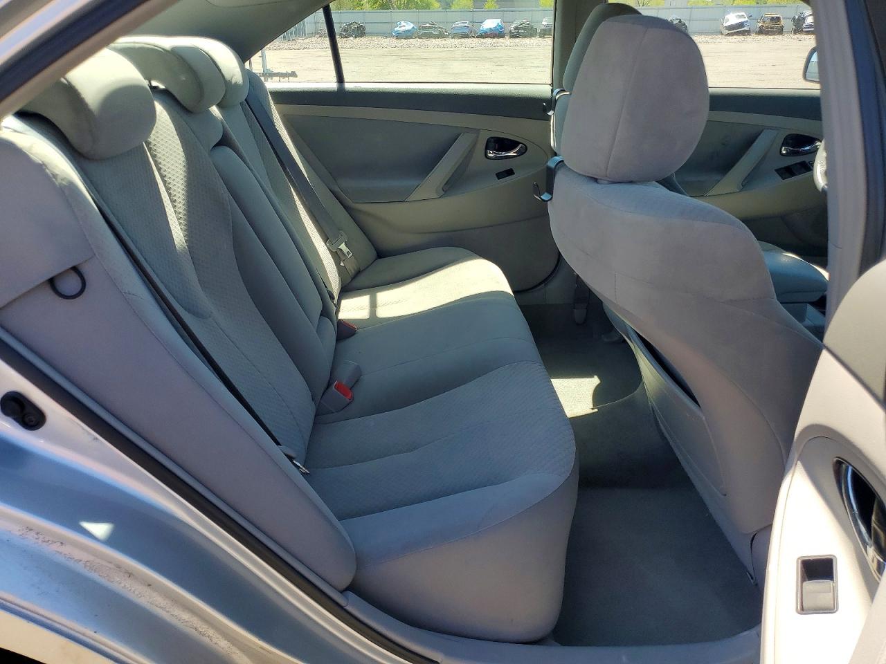 2007 Toyota Camry Le Silver vin: 4T4BE46K67R001779