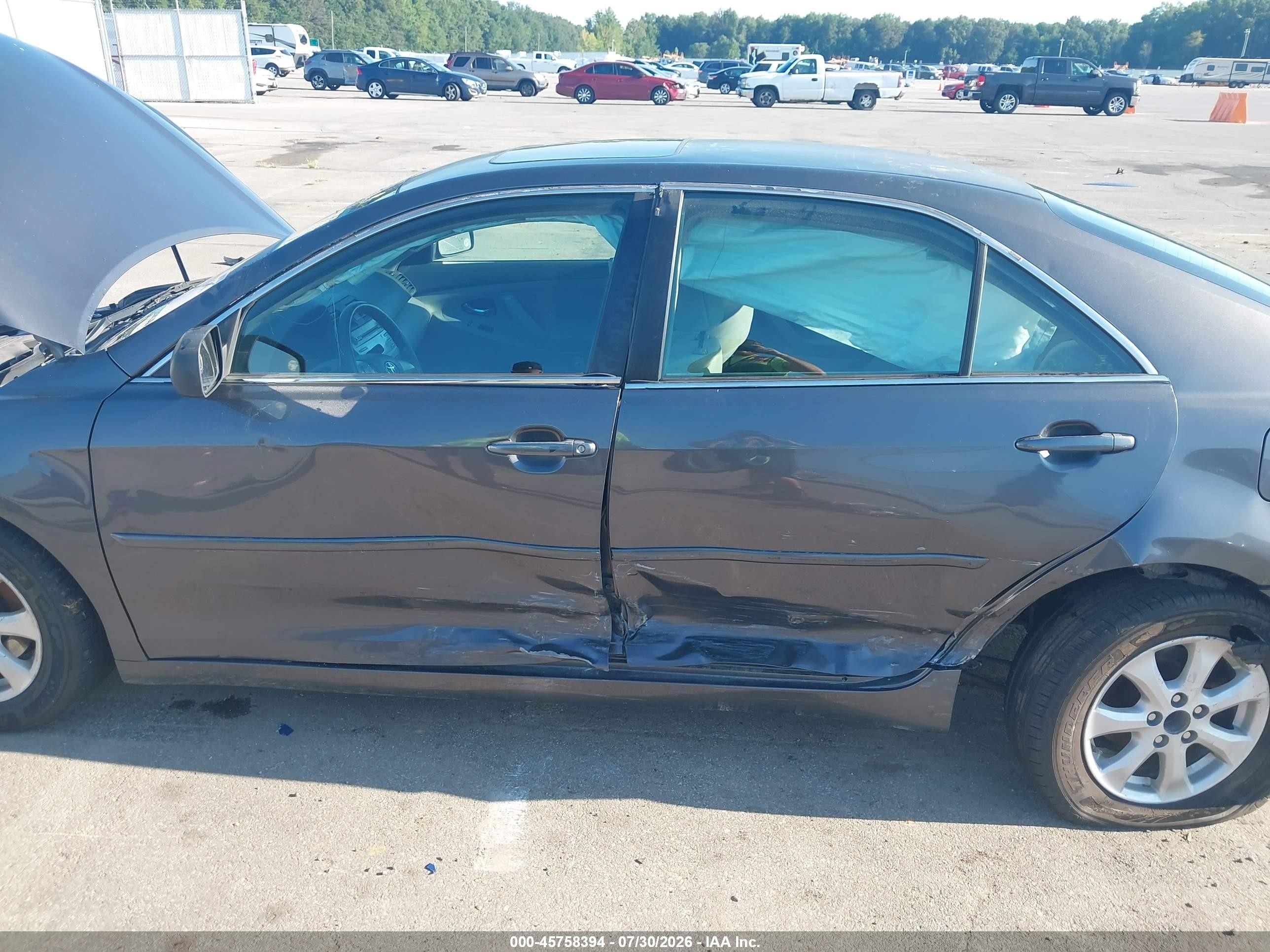 2007 Toyota Camry Le Серый vin: 4T4BE46K67R001832