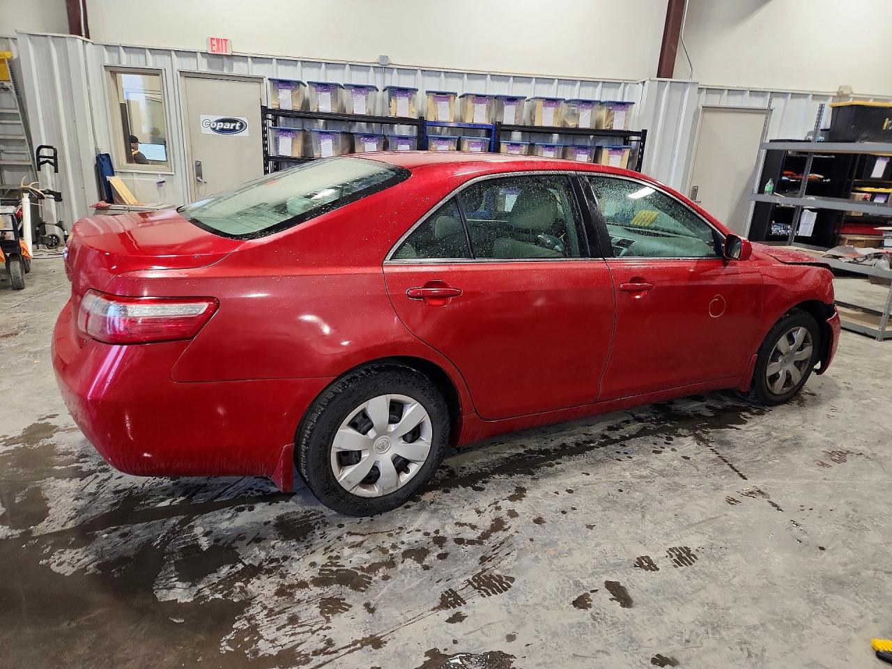 2008 Toyota Camry Le Red vin: 4T4BE46K68R015893