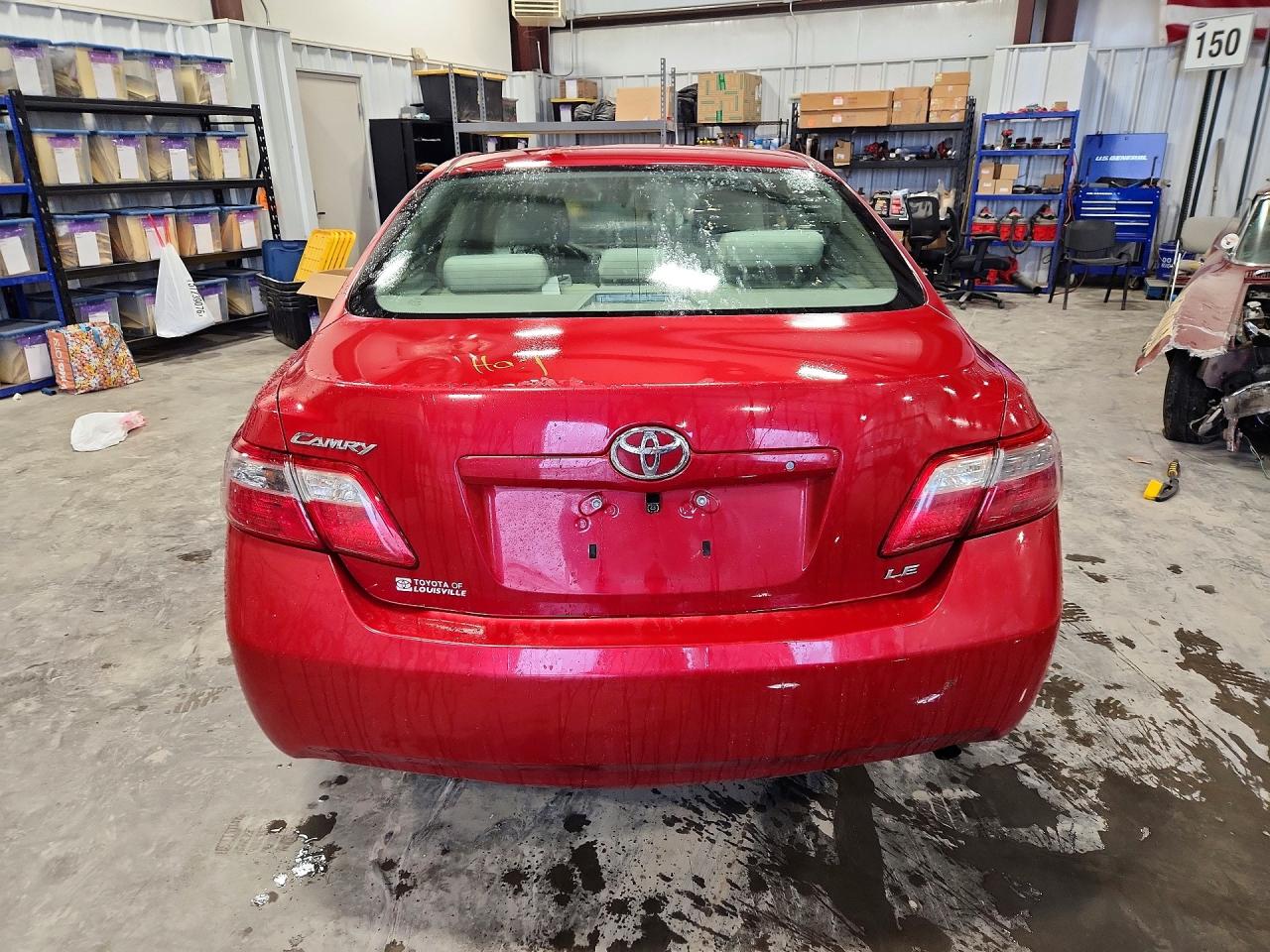2008 Toyota Camry Le Red vin: 4T4BE46K68R015893