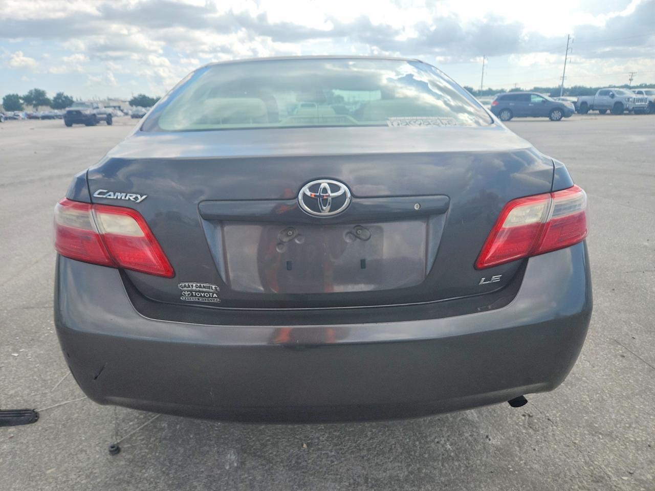 2008 Toyota Camry Le Gray vin: 4T4BE46K68R035397