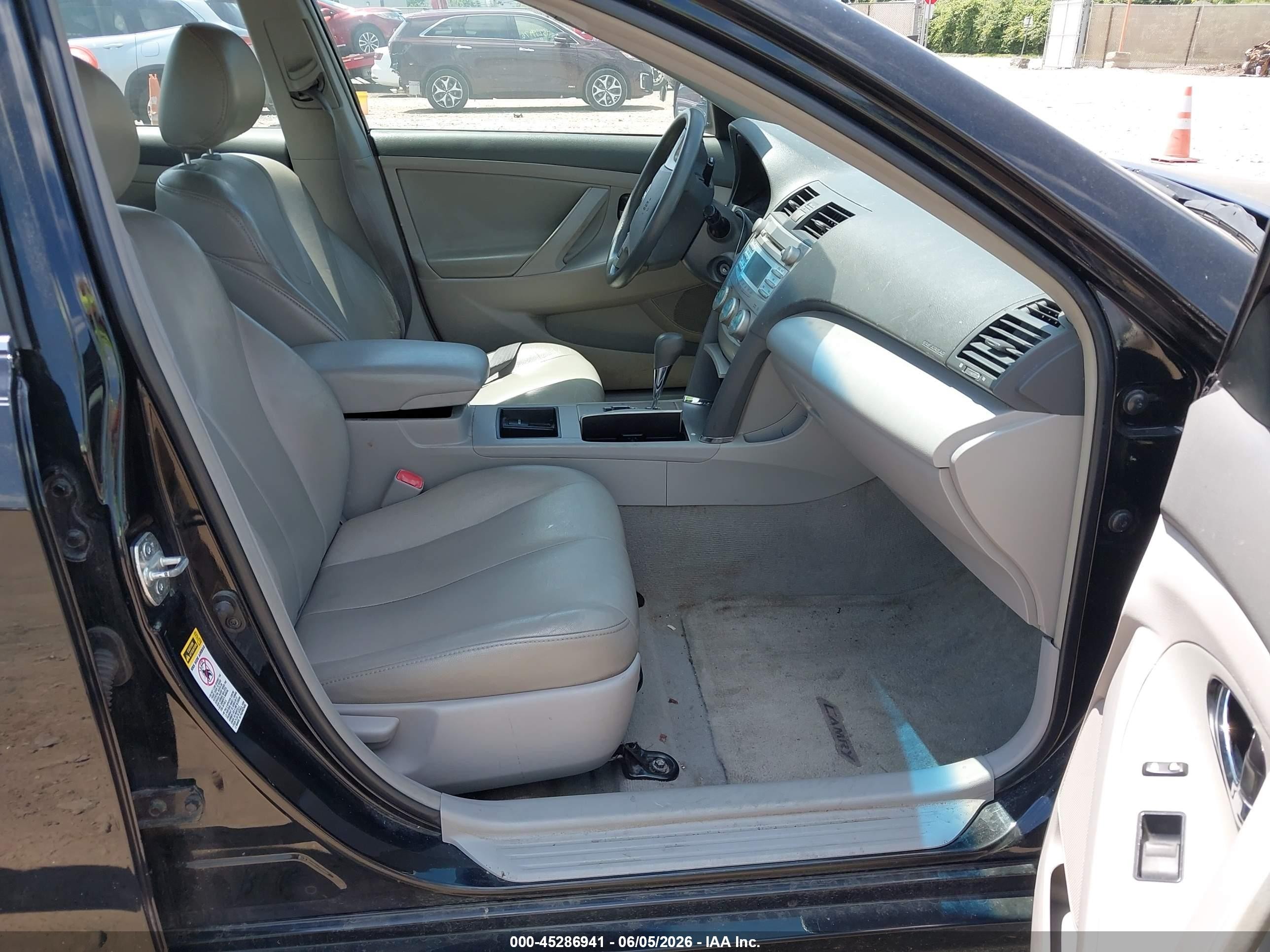 2008 Toyota Camry Le Black vin: 4T4BE46K68R046402