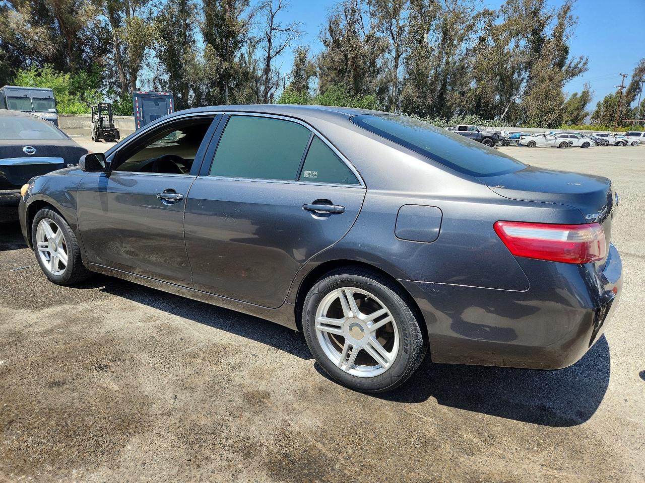 2009 Toyota Camry Le Gray vin: 4T4BE46K69R052234