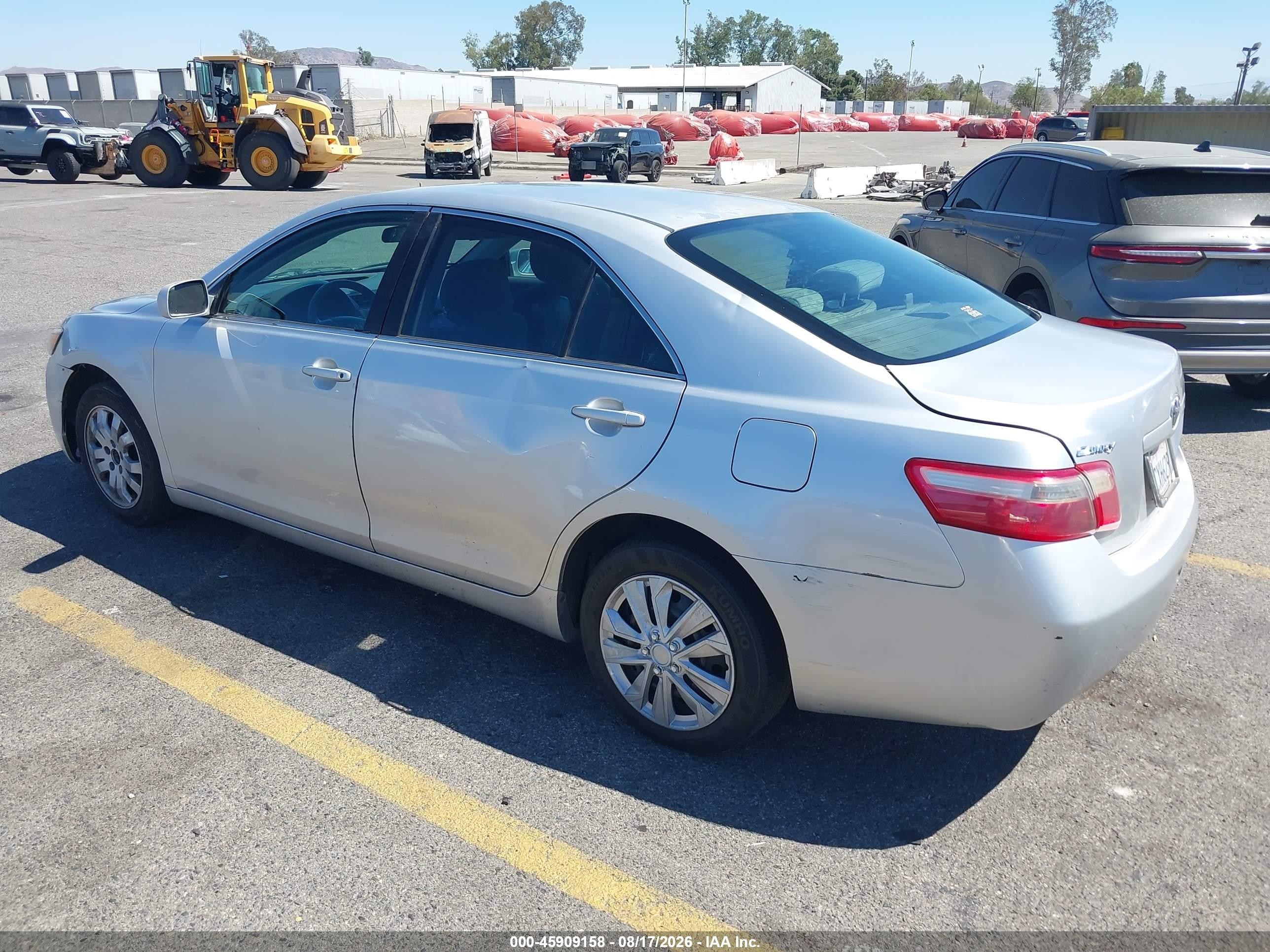 2009 Toyota Camry Le Silver vin: 4T4BE46K69R070443