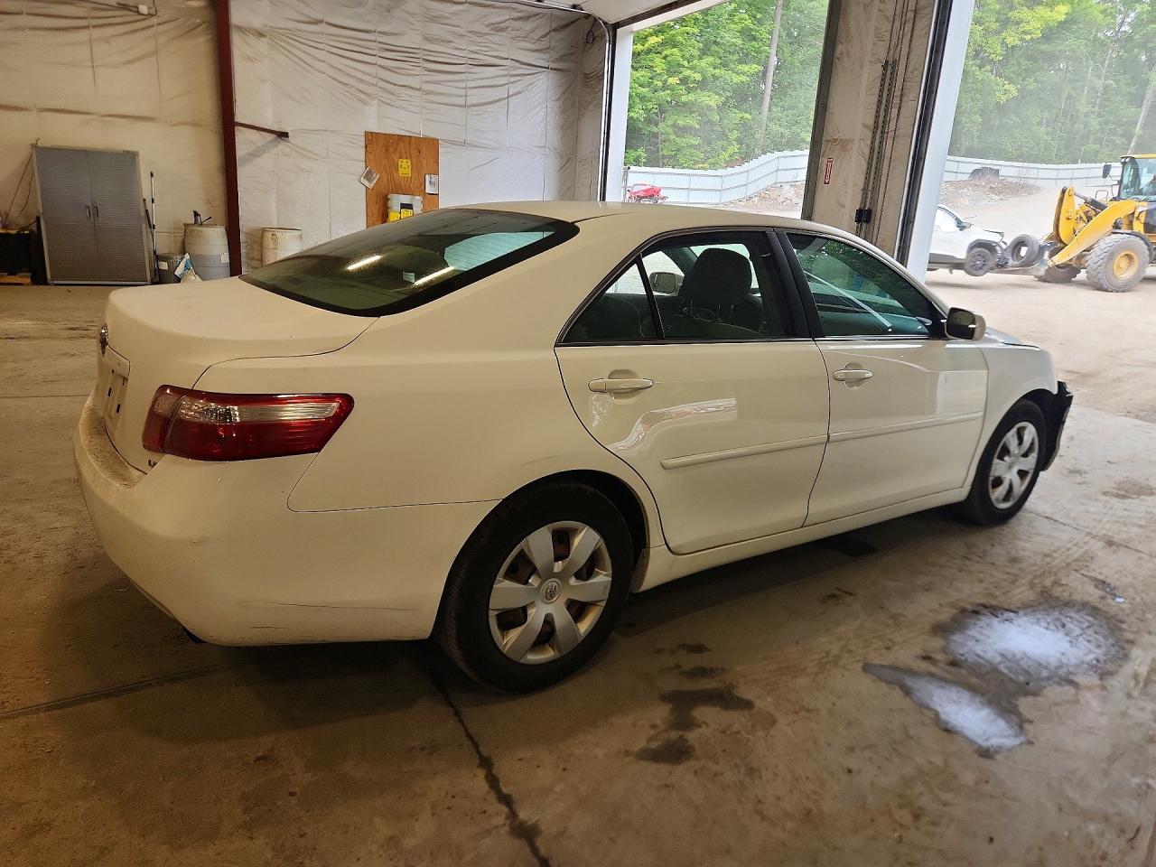2009 Toyota Camry Le White vin: 4T4BE46K69R074685