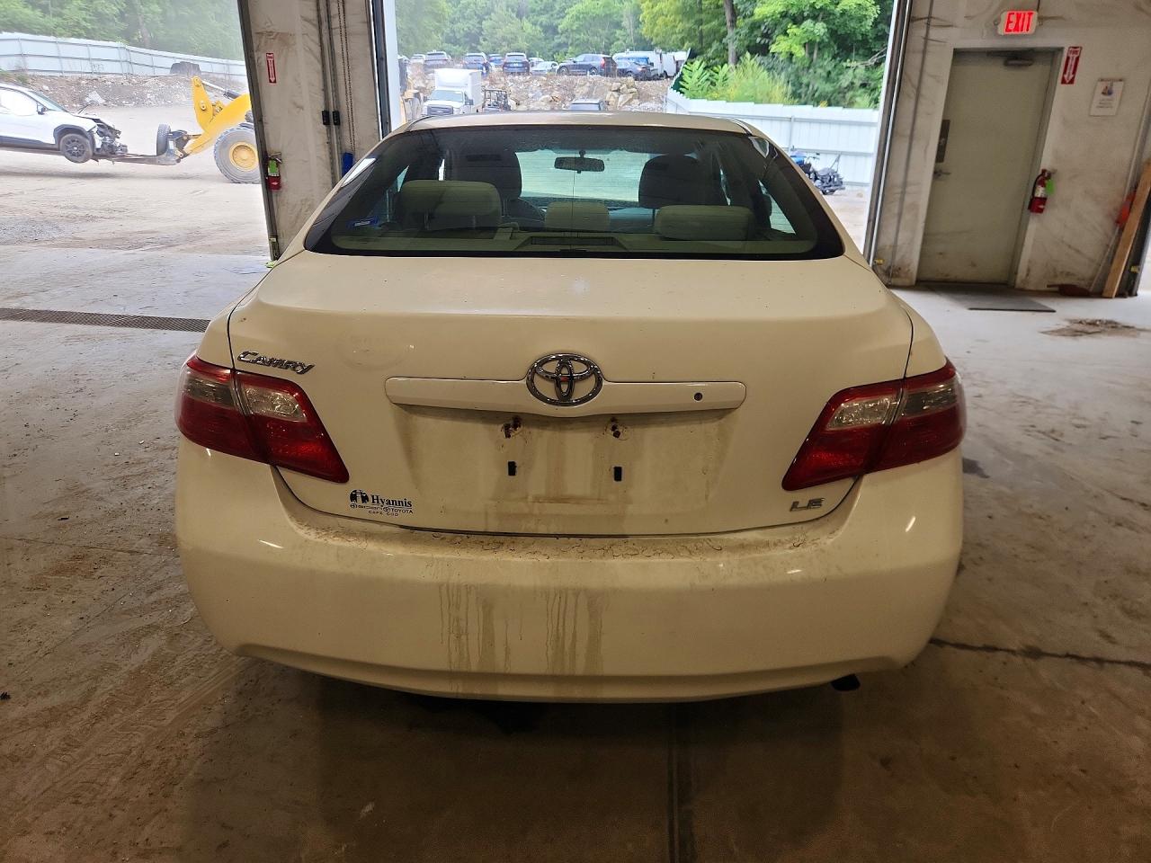 2009 Toyota Camry Le White vin: 4T4BE46K69R074685