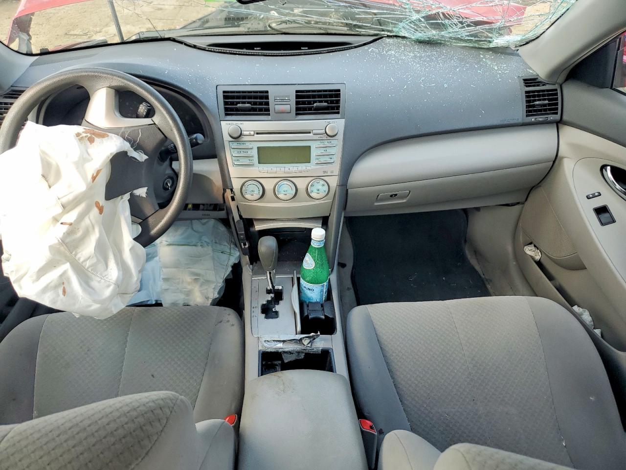 2009 Toyota Camry Le Red vin: 4T4BE46K69R082172