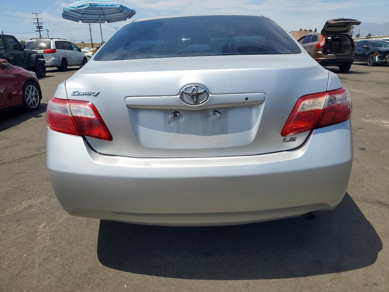 2009 Toyota Camry Le Silver vin: 4T4BE46K69R092331