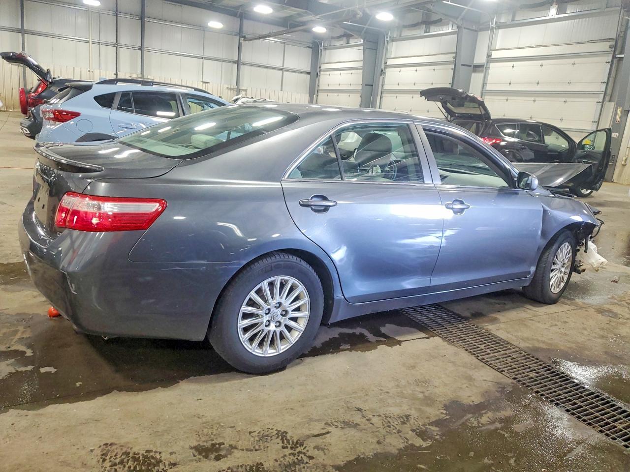 2009 Toyota Camry Le Gray vin: 4T4BE46K69R094998