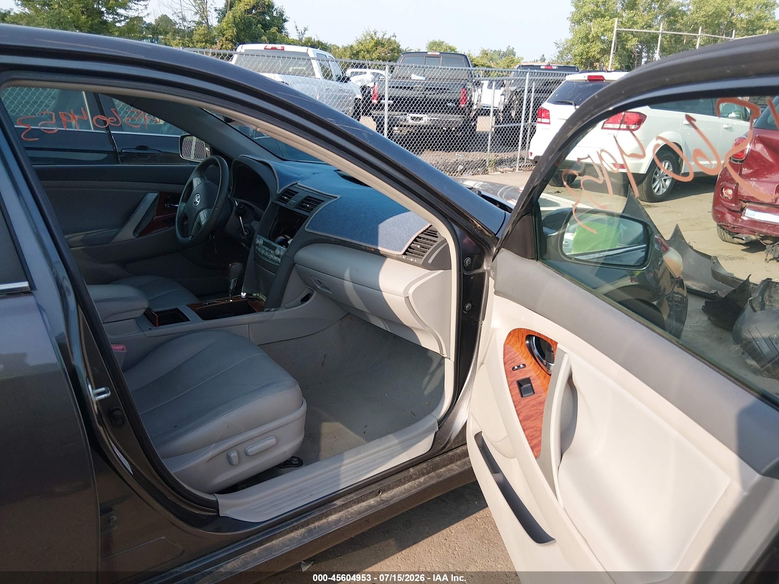 2009 Toyota Camry Xle Gray vin: 4T4BE46K69R105370