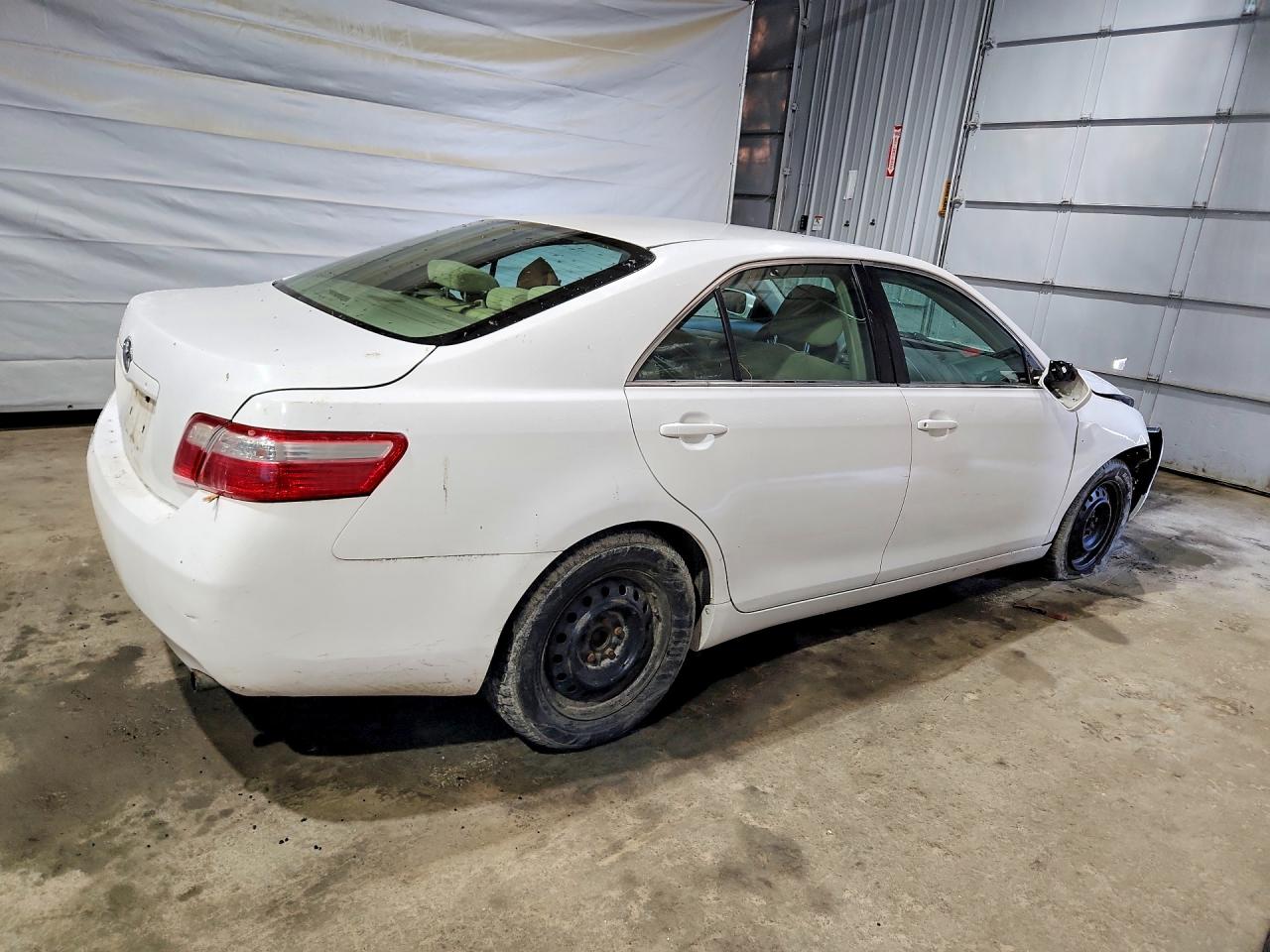 2009 Toyota Camry Base White vin: 4T4BE46K69R111587