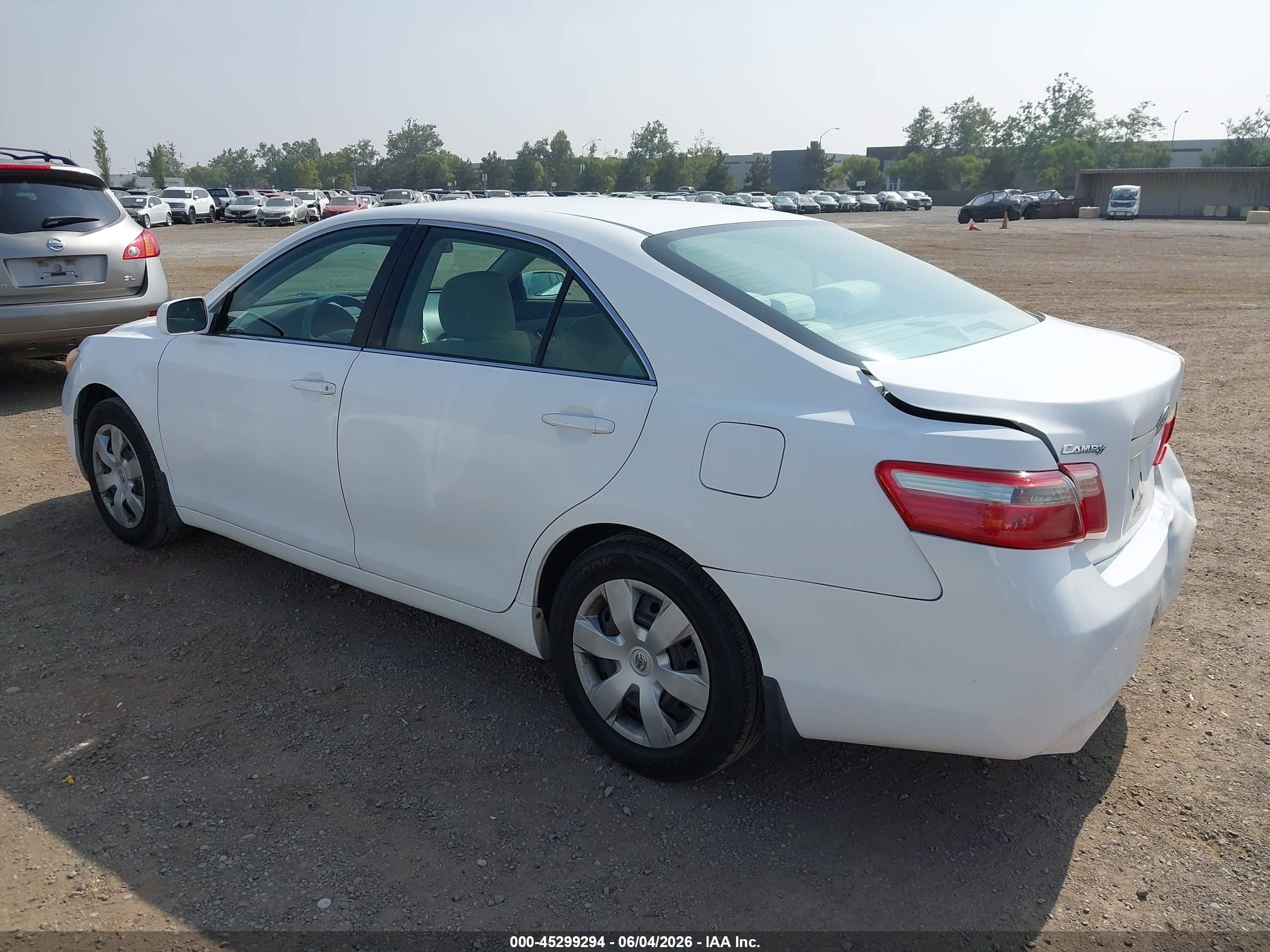 2009 Toyota Camry Le Белый vin: 4T4BE46K69R112450
