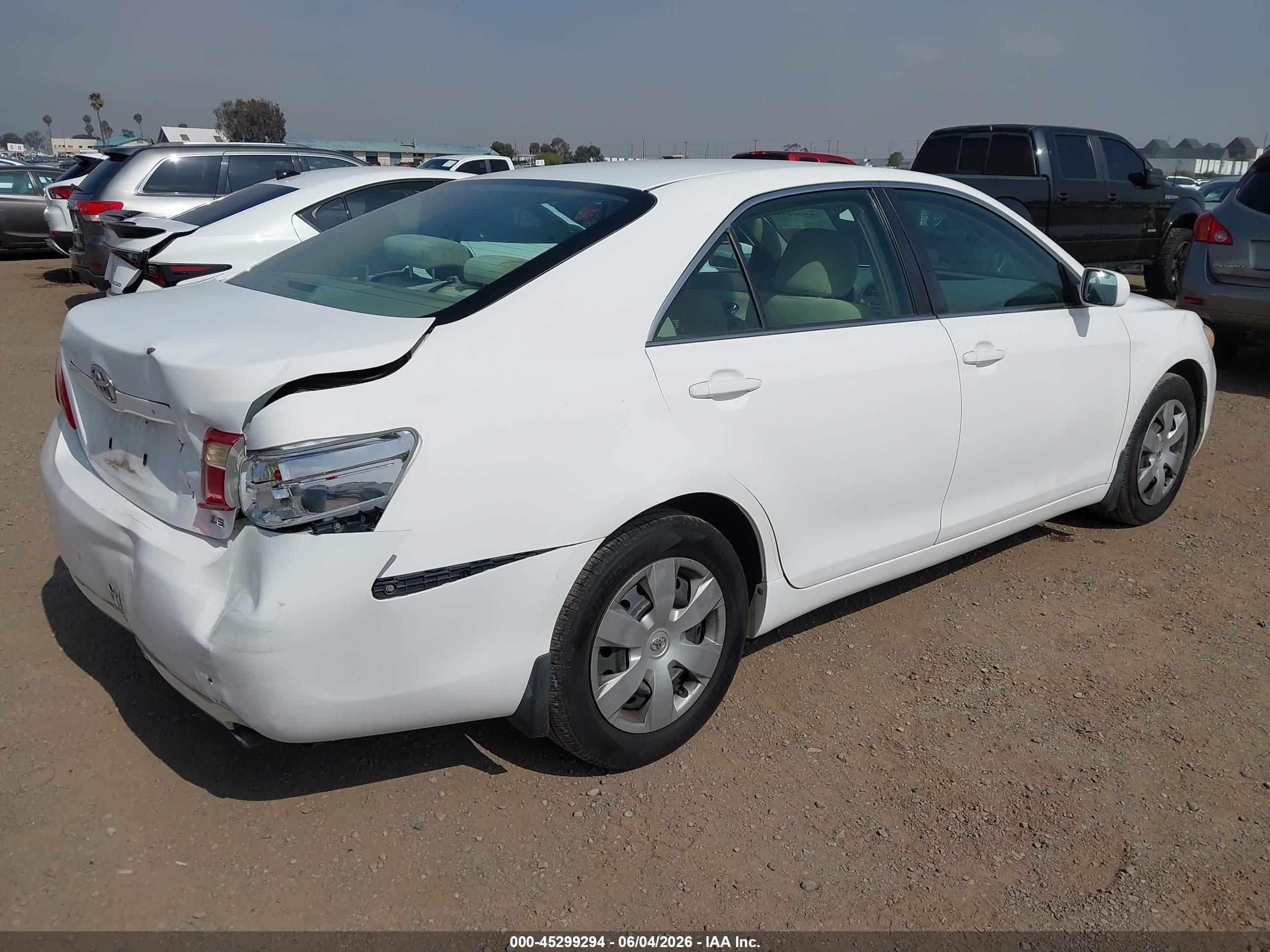 2009 Toyota Camry Le Белый vin: 4T4BE46K69R112450