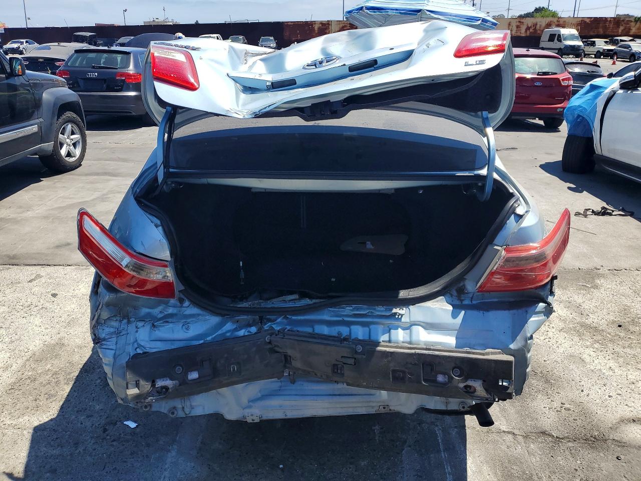 2009 Toyota Camry Le Blue vin: 4T4BE46K69R124923