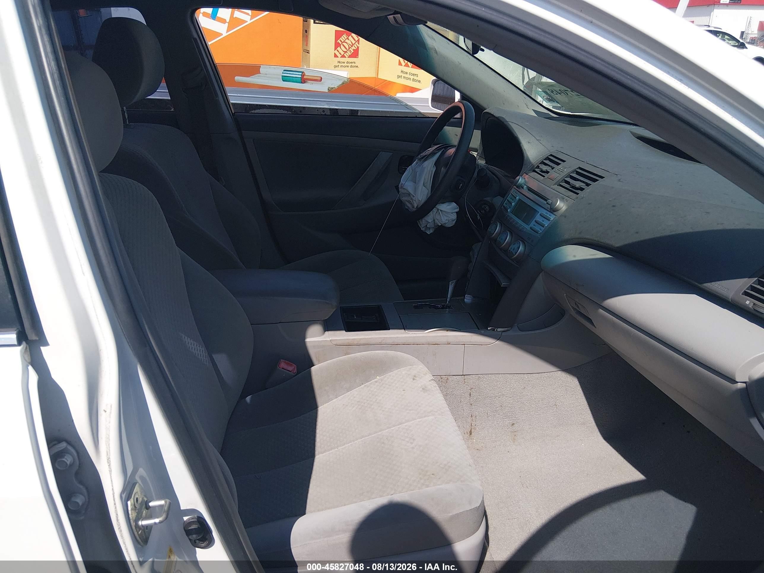 2009 Toyota Camry Le White vin: 4T4BE46K69R135758