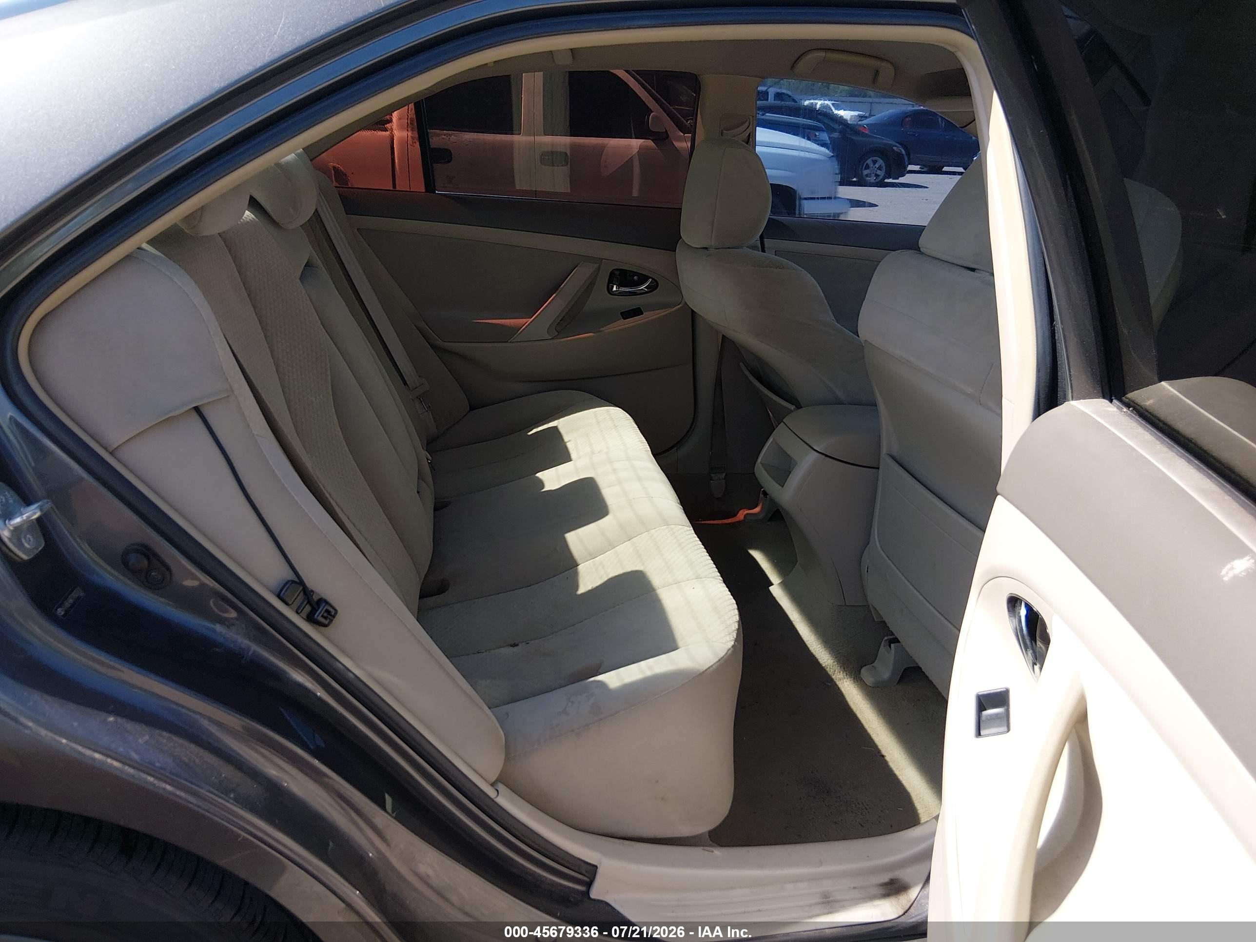 2007 Toyota Camry Le Gray vin: 4T4BE46K77R002620