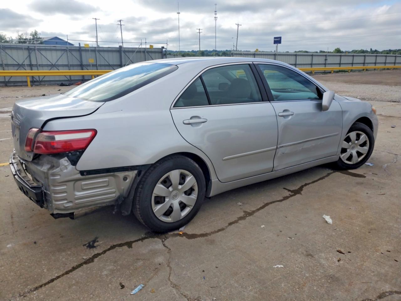 2007 Toyota Camry Le Silver vin: 4T4BE46K77R004559