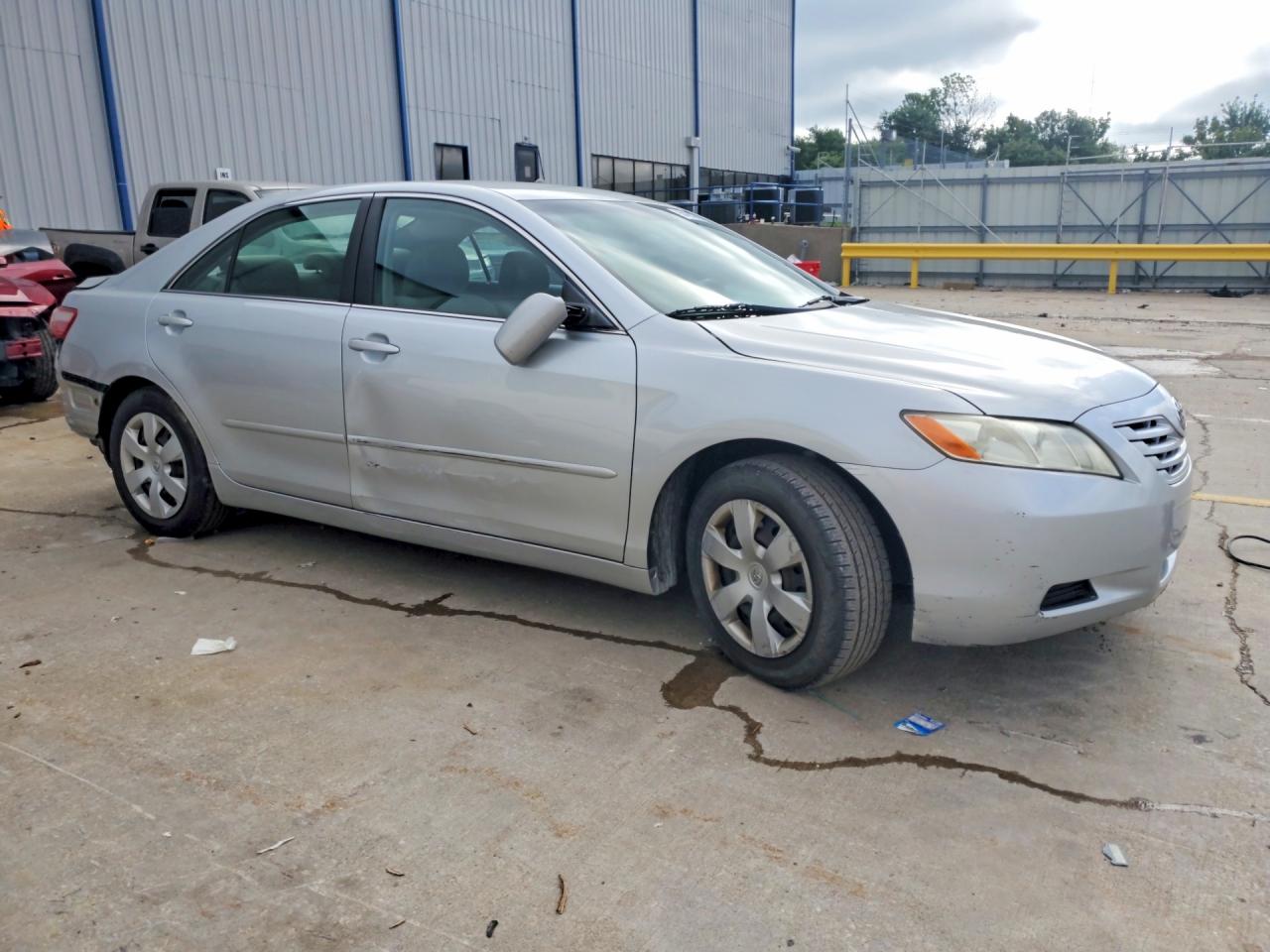 2007 Toyota Camry Le Silver vin: 4T4BE46K77R004559