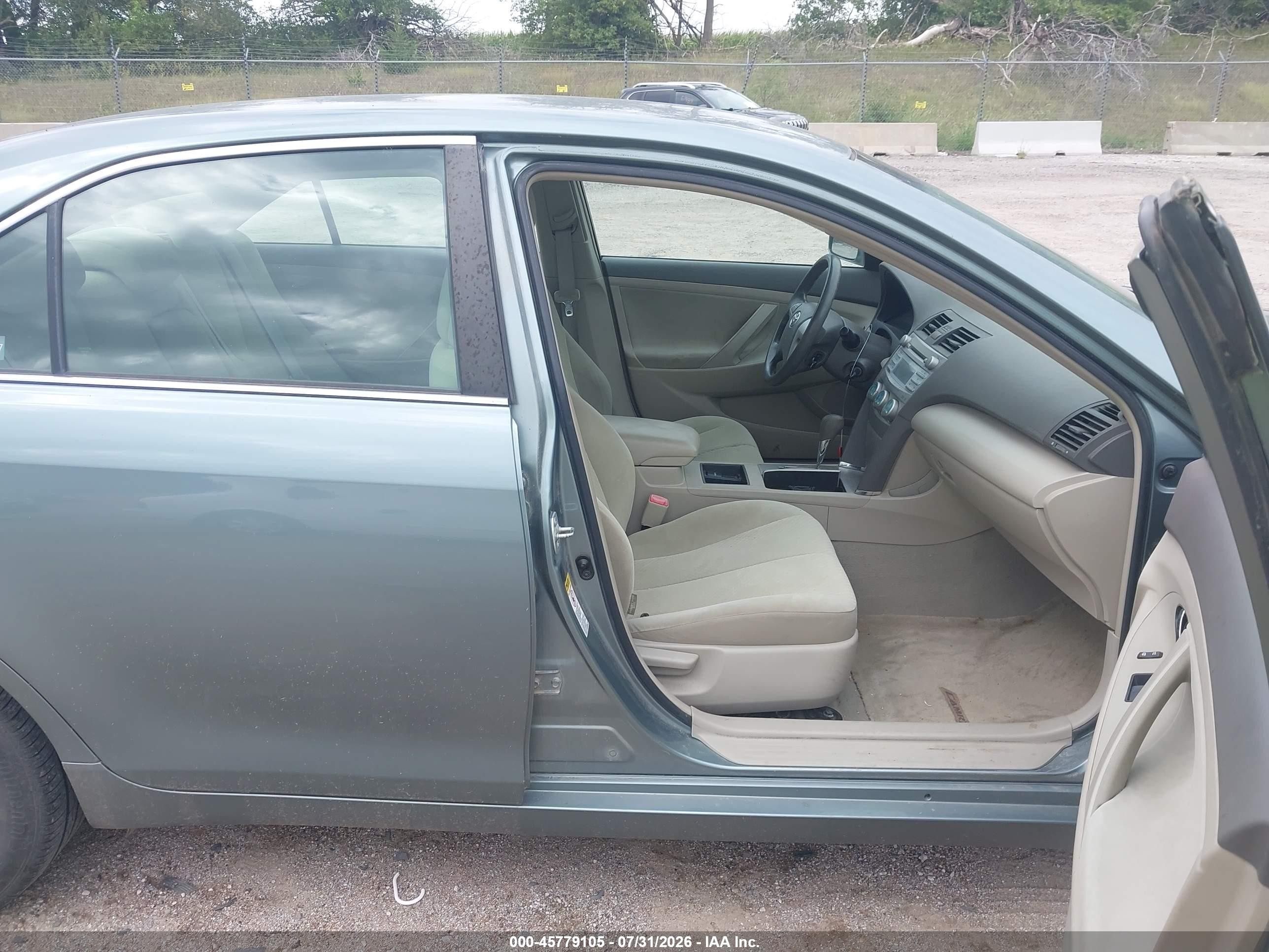 2008 Toyota Camry Le Gray vin: 4T4BE46K78R015630