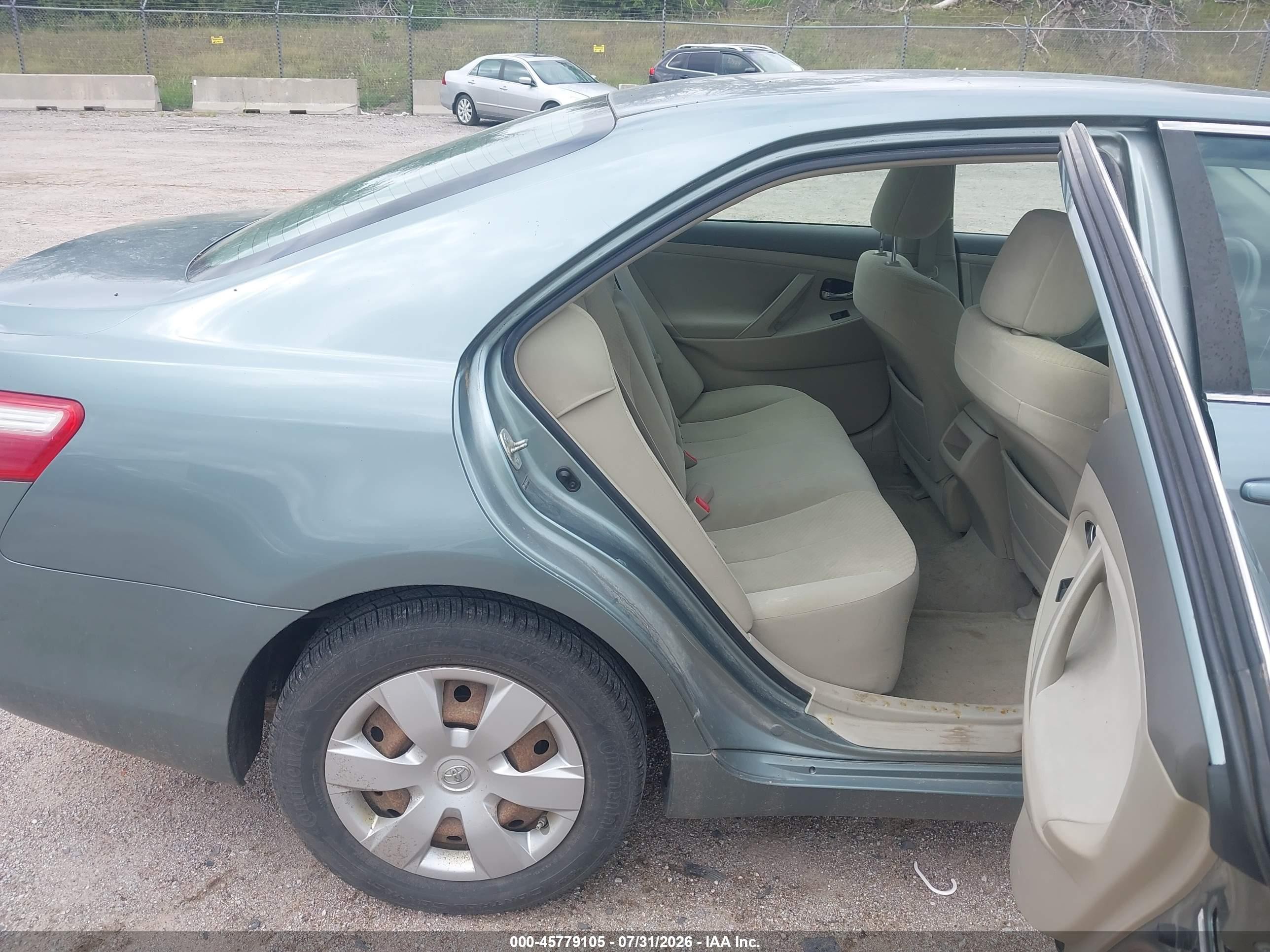 2008 Toyota Camry Le Gray vin: 4T4BE46K78R015630