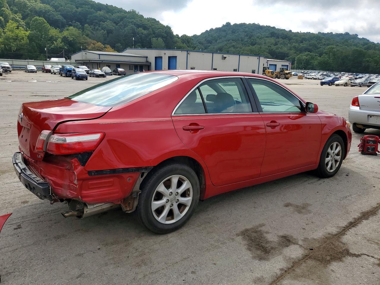 2009 Toyota Camry Le Red vin: 4T4BE46K79R056437