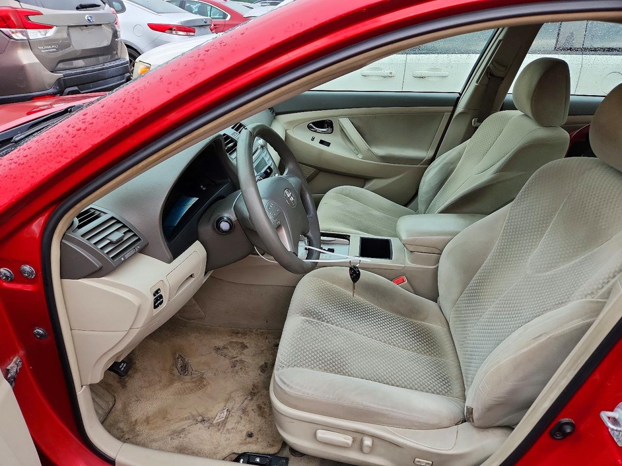 2009 Toyota Camry Le Red vin: 4T4BE46K79R056437