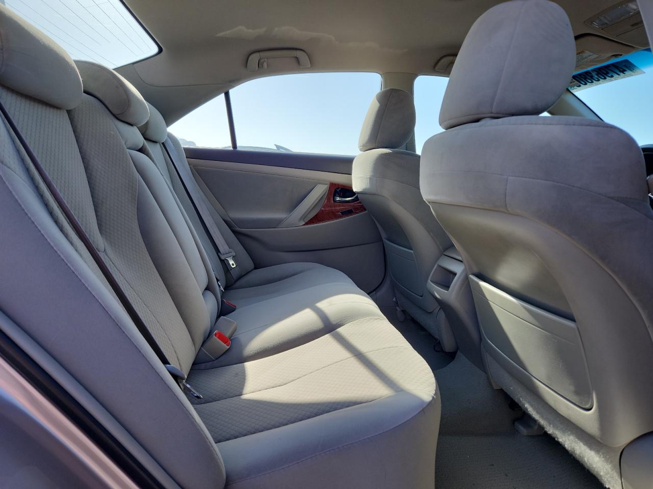 2009 Toyota Camry Le Gold vin: 4T4BE46K79R072590