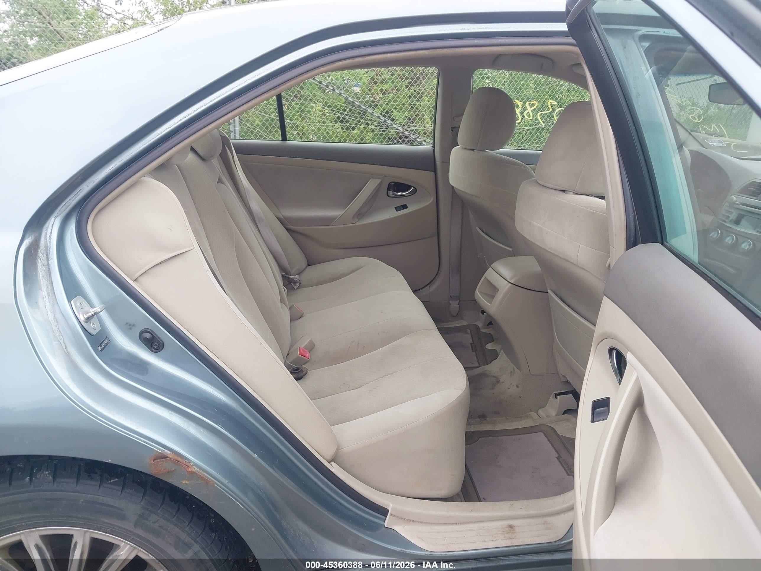 2009 Toyota Camry Le Green vin: 4T4BE46K79R076008