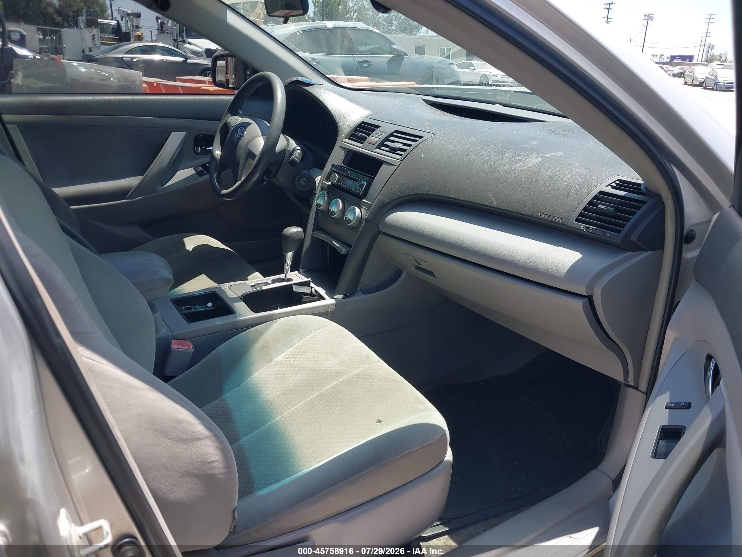2009 Toyota Camry Le Серебряный vin: 4T4BE46K79R086814
