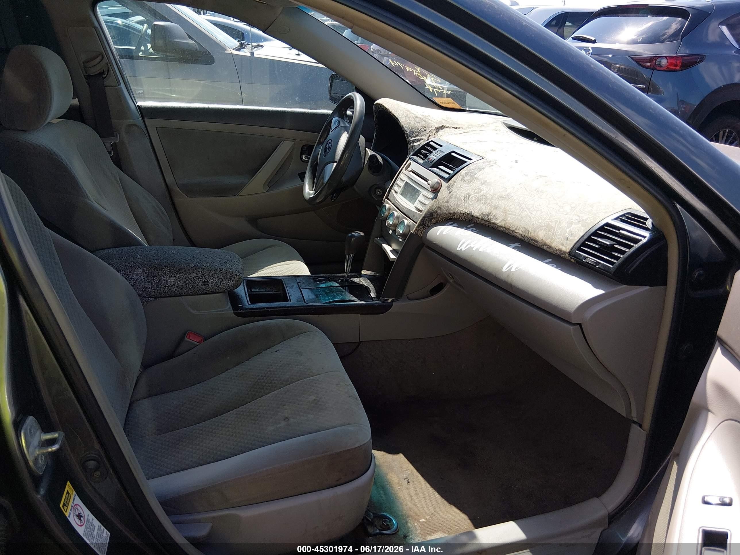 2009 Toyota Camry Le Gray vin: 4T4BE46K79R119780
