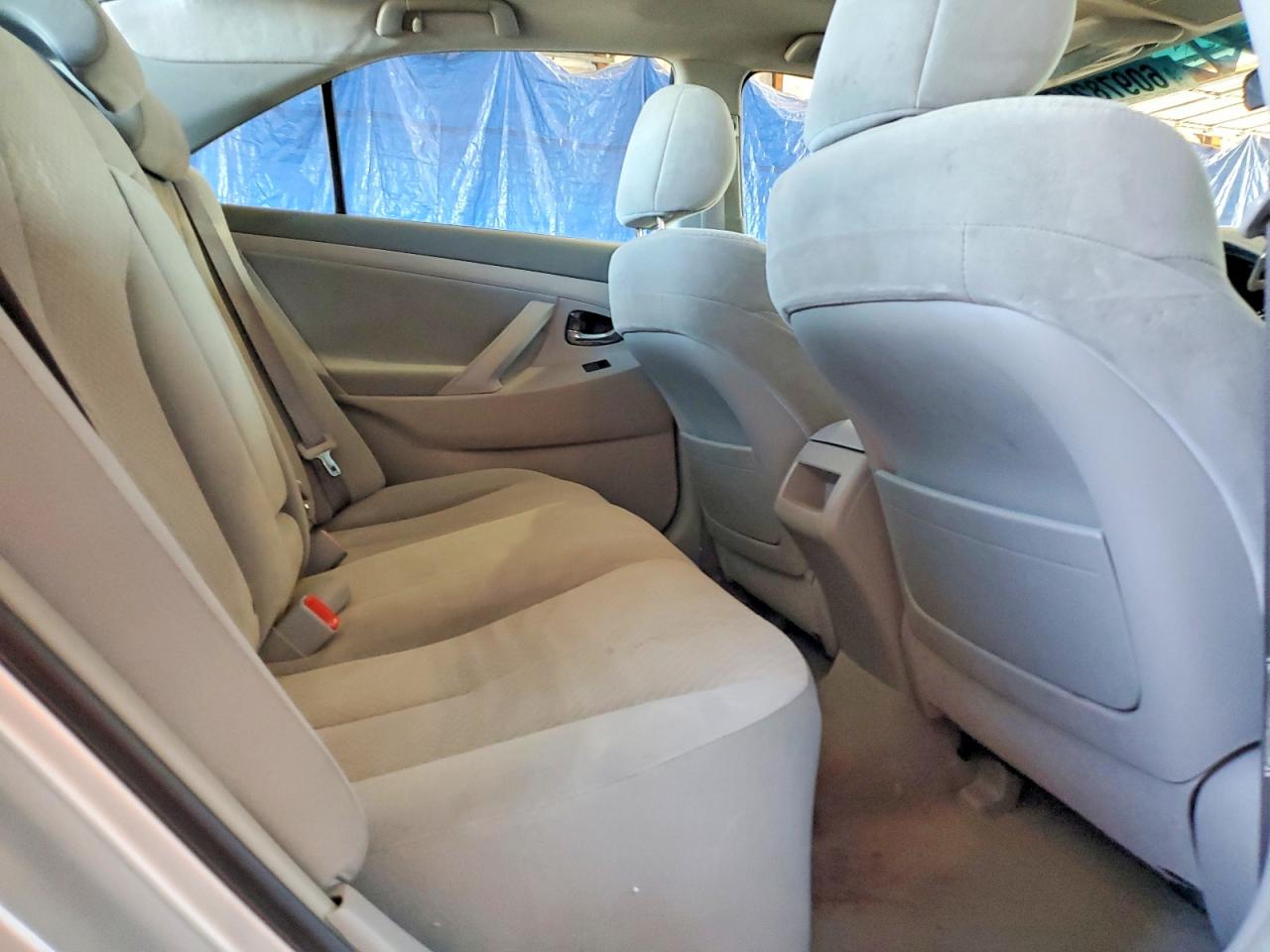 2009 Toyota Camry Le Silver vin: 4T4BE46K79R119844