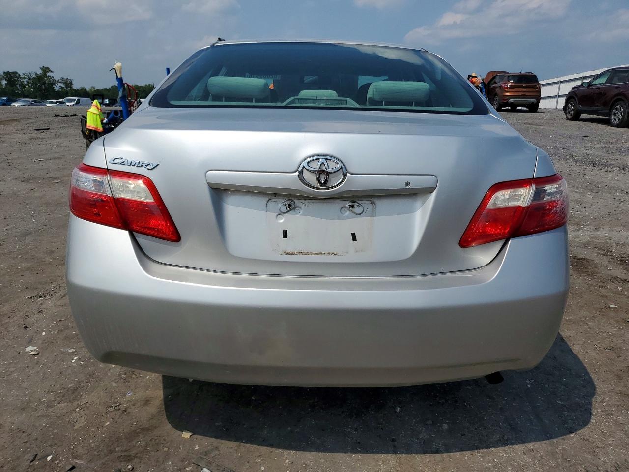 2009 Toyota Camry Base Silver vin: 4T4BE46K79R120525