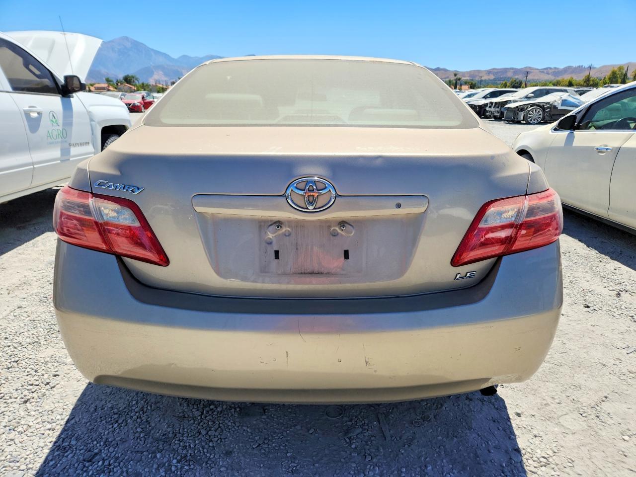 2009 Toyota Camry Le Tan vin: 4T4BE46K79R120847