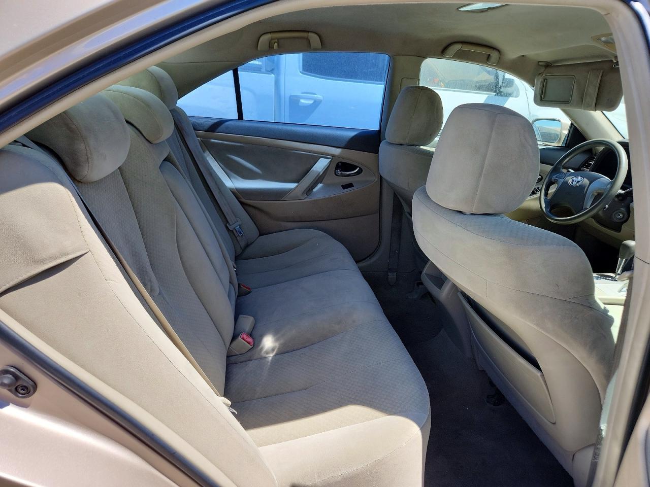2009 Toyota Camry Le Tan vin: 4T4BE46K79R120847