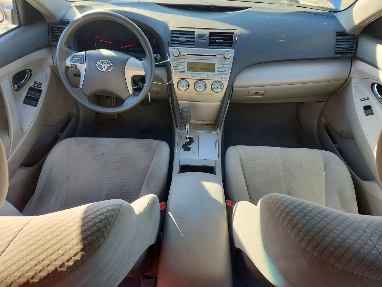 2009 Toyota Camry Le Silver vin: 4T4BE46K79R124087