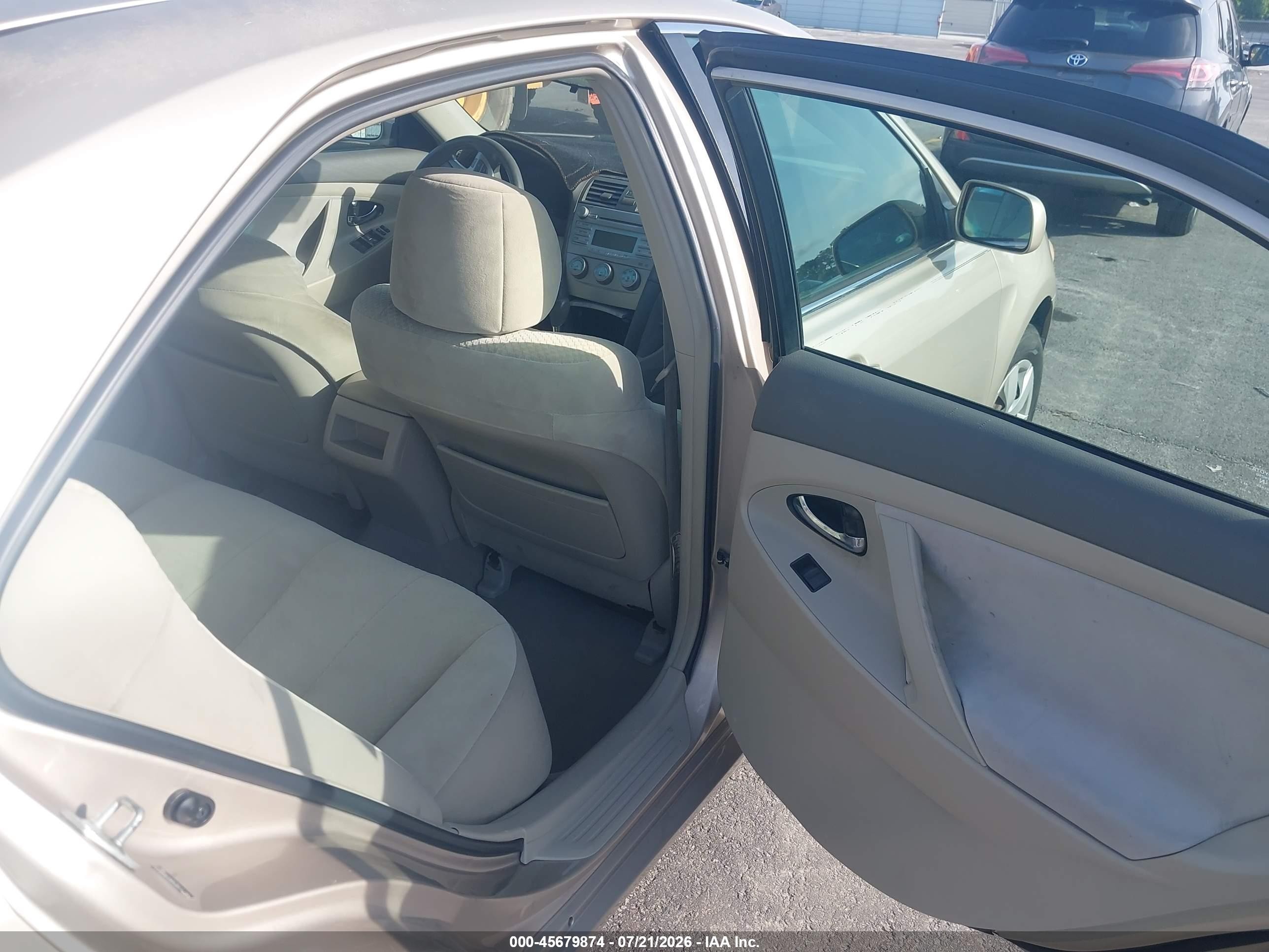 2007 Toyota Camry Ce Gold vin: 4T4BE46K87R009205