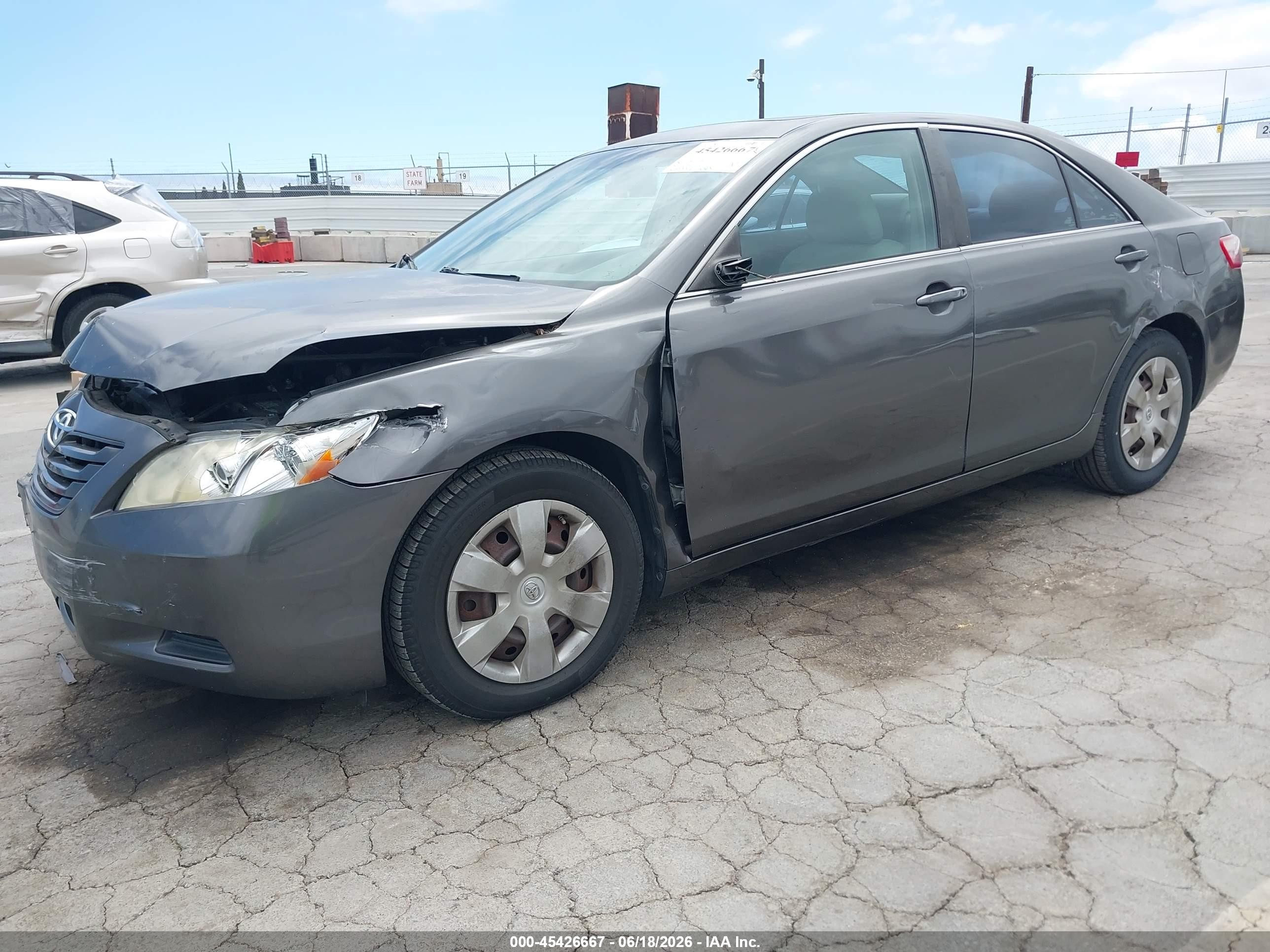 2008 Toyota Camry Le Серый vin: 4T4BE46K88R011991