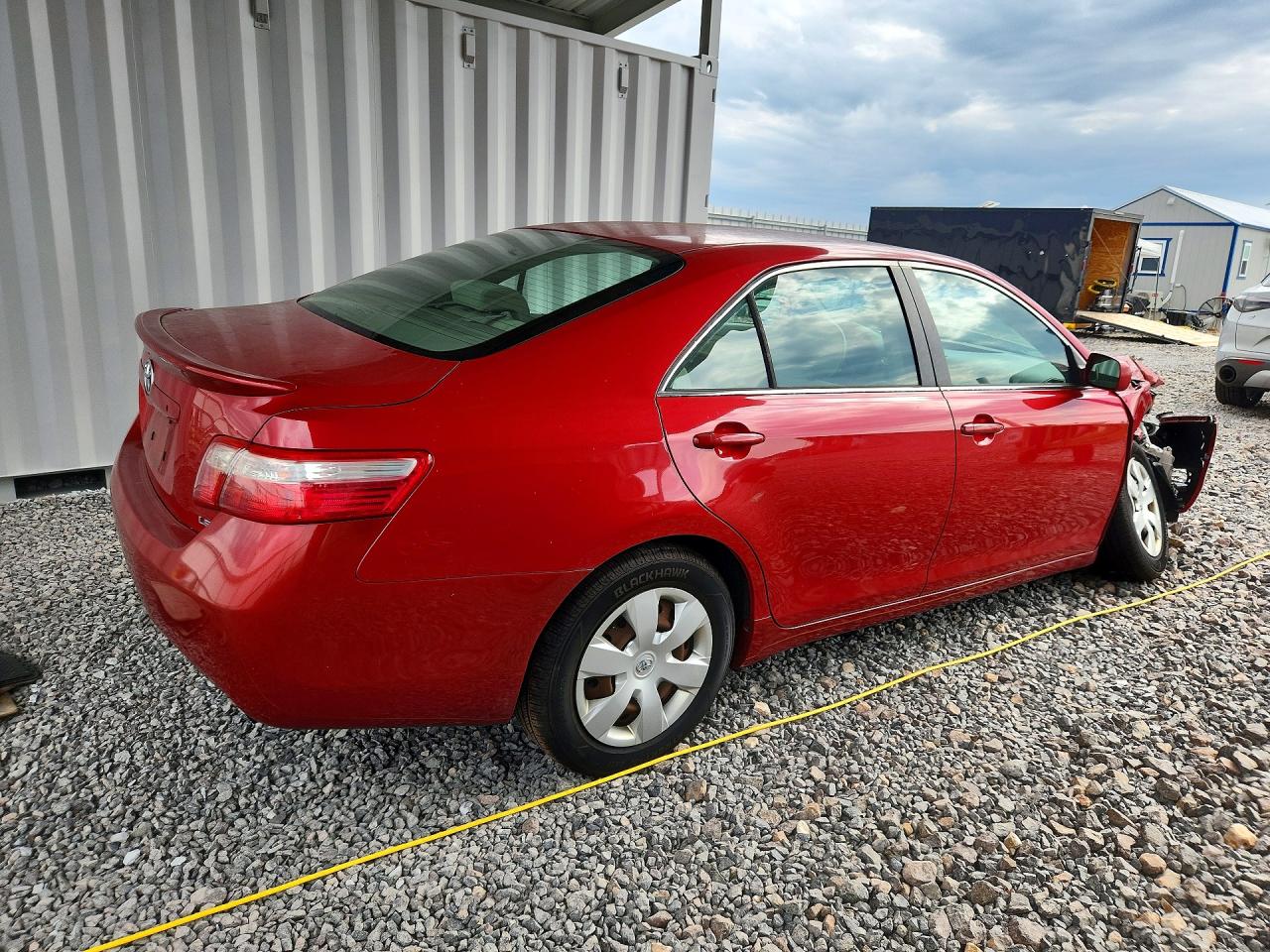 2008 Toyota Camry Le Red vin: 4T4BE46K88R029665